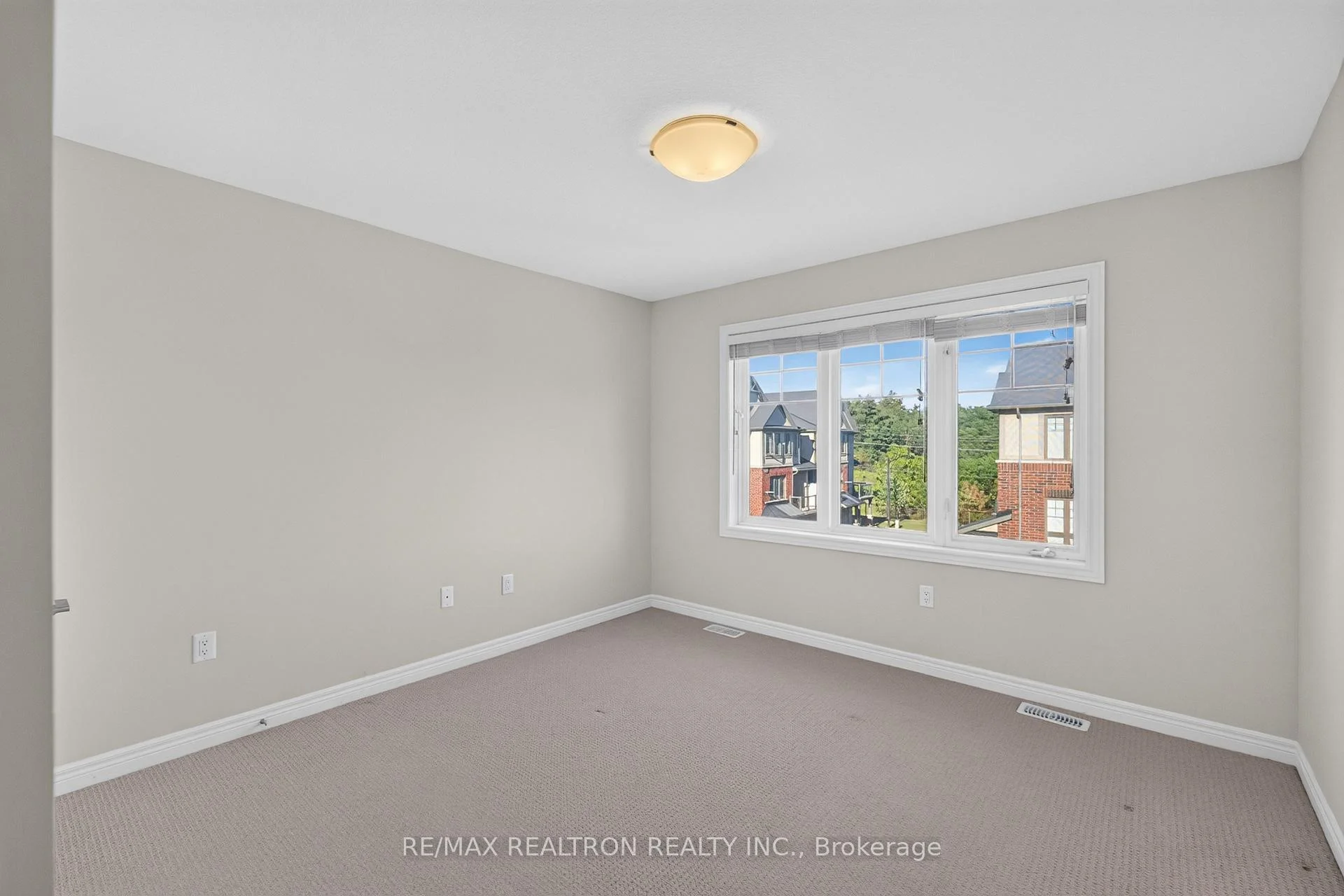 Photo 27 of Unit 18, 1169 Garner Road E, Hamilton, Ancaster — HOMEH