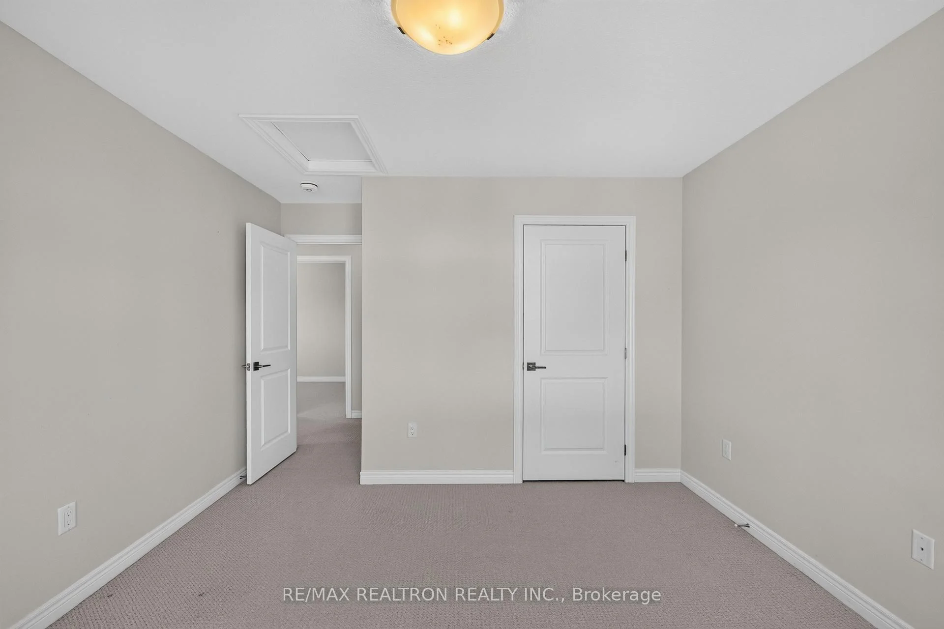 Photo 28 of Unit 18, 1169 Garner Road E, Hamilton, Ancaster — HOMEH