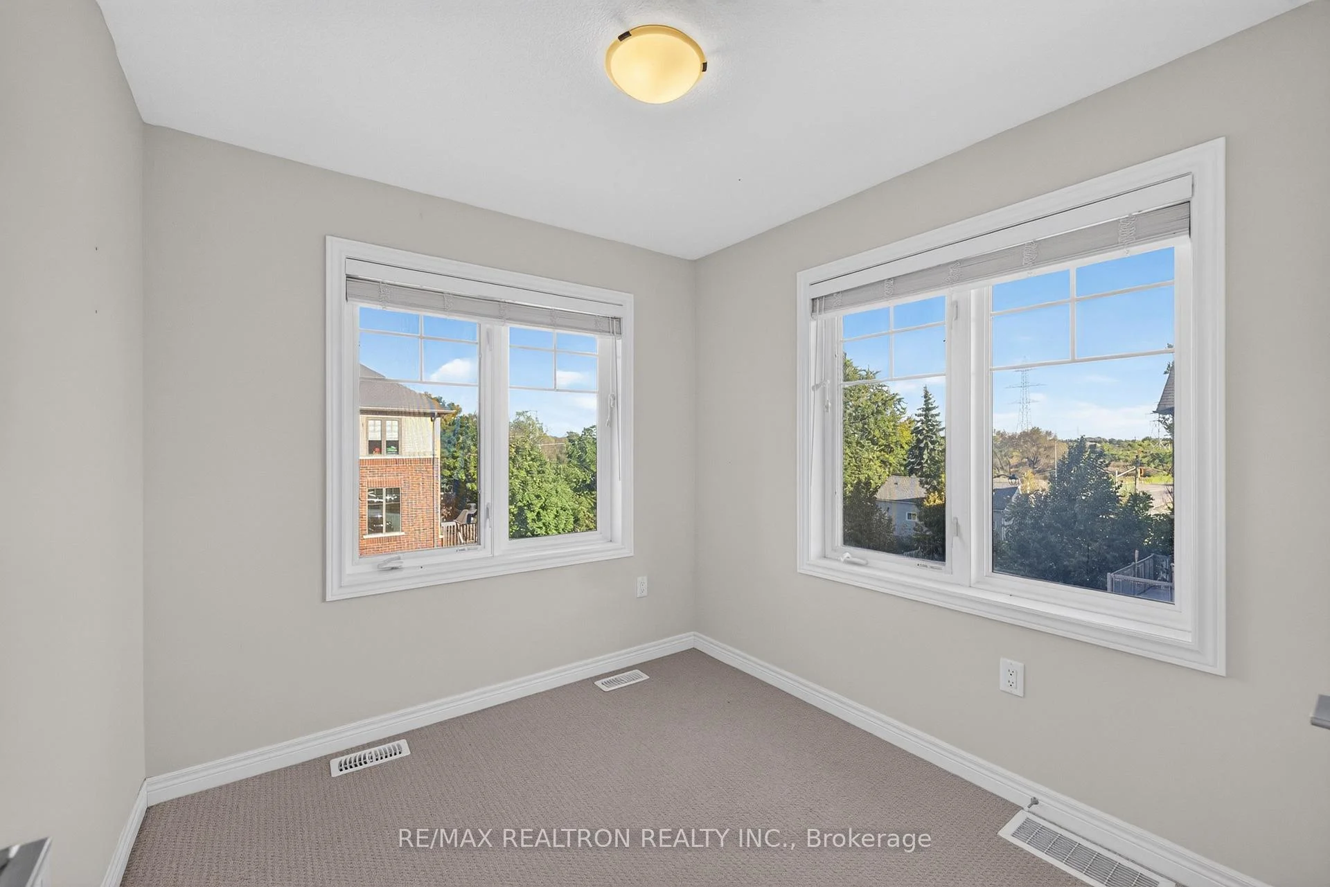 Photo 30 of Unit 18, 1169 Garner Road E, Hamilton, Ancaster — HOMEH