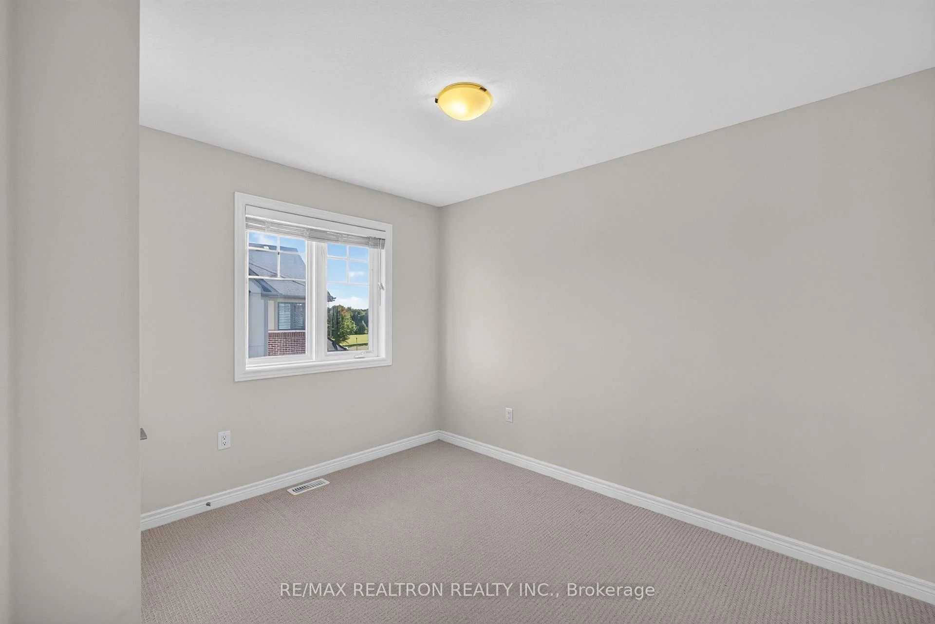 Photo 34 of Unit 18, 1169 Garner Road E, Hamilton, Ancaster — HOMEH