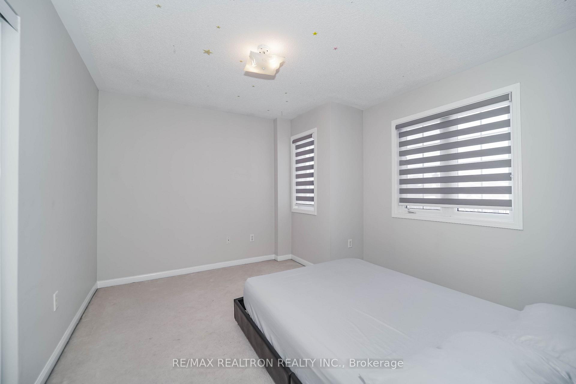 Photo 23 of 59 Scottsdale Drive, Clarington, Bowmanville — HOMEH