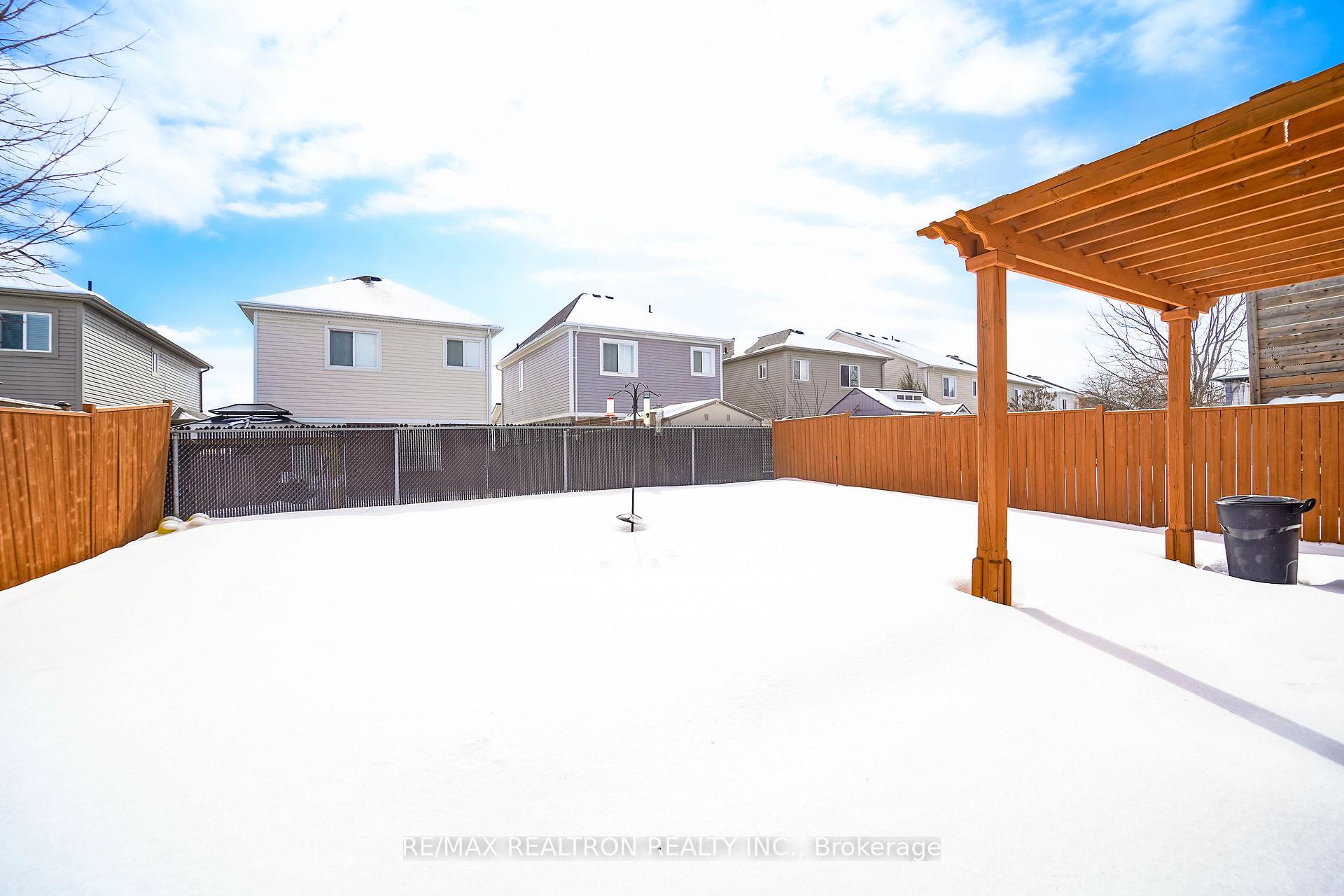 Photo 26 of 59 Scottsdale Drive, Clarington, Bowmanville — HOMEH
