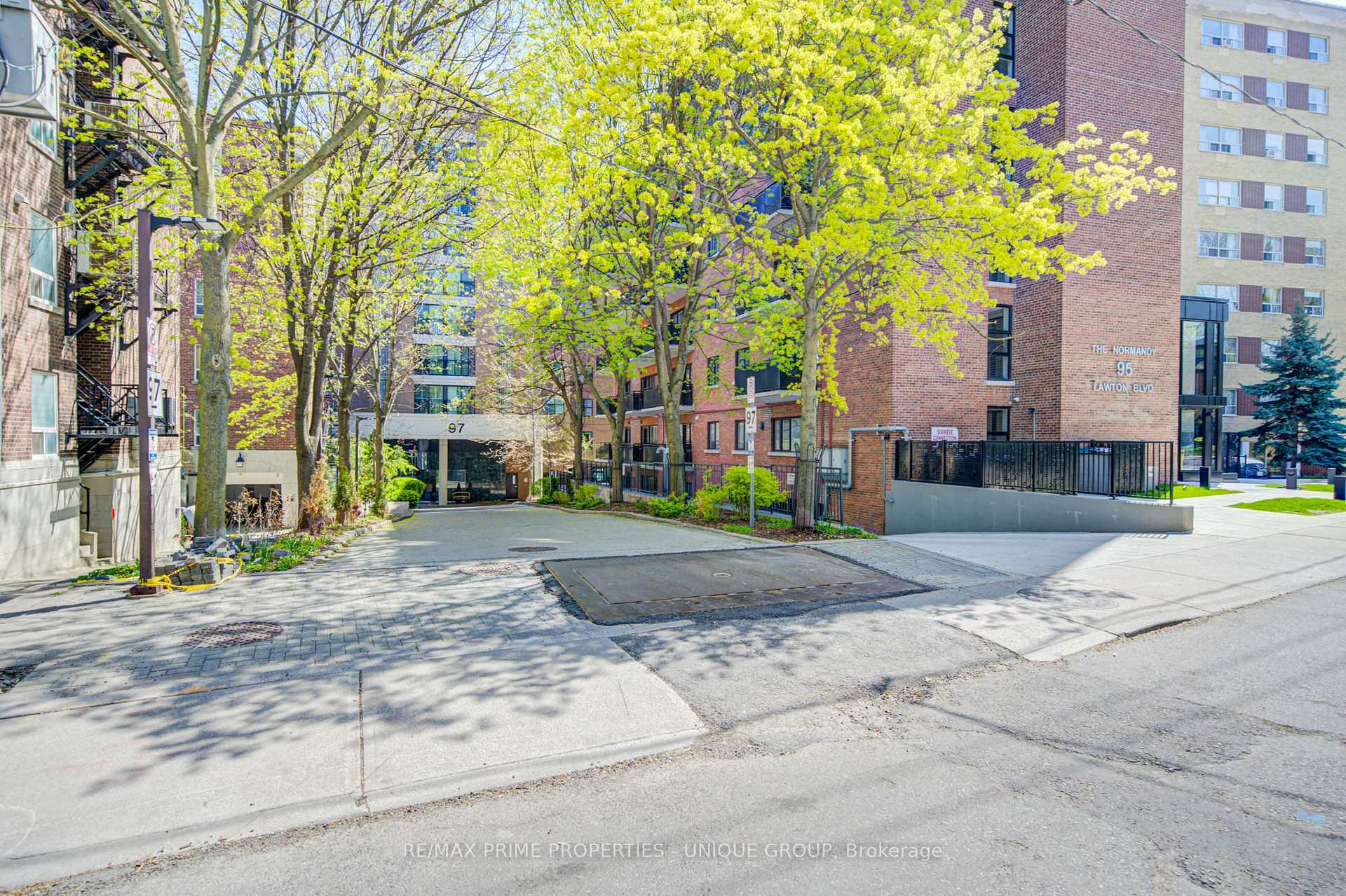 Photo 2 of Unit 202, 97 Lawton Boulevard, Toronto, Yonge-St. Clair — HOMEH