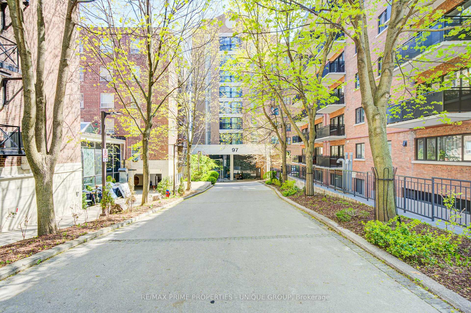 Photo 3 of Unit 202, 97 Lawton Boulevard, Toronto, Yonge-St. Clair — HOMEH