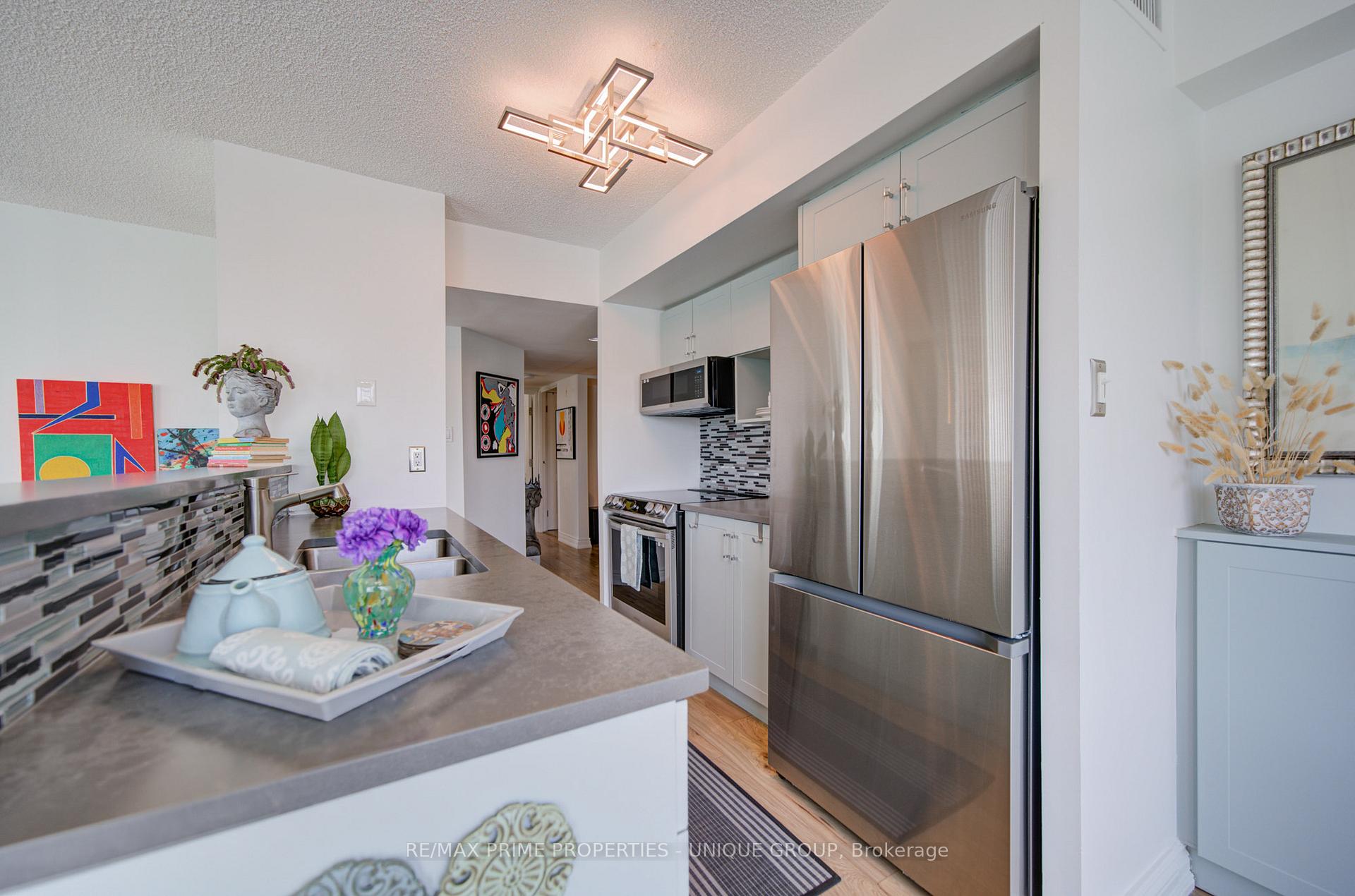 Photo 12 of Unit 202, 97 Lawton Boulevard, Toronto, Yonge-St. Clair — HOMEH