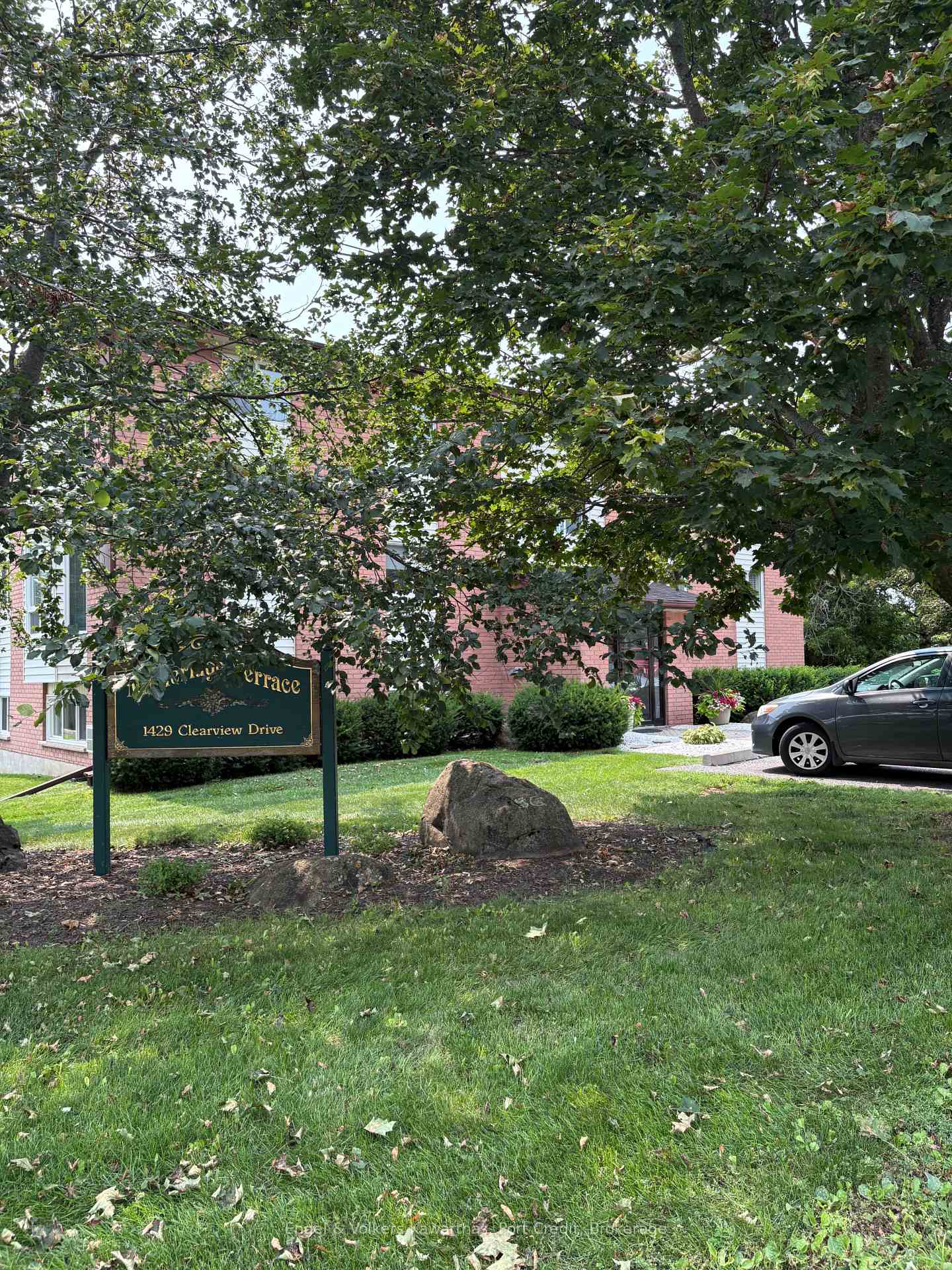 Photo of Unit 204, 1429 Clearview Drive