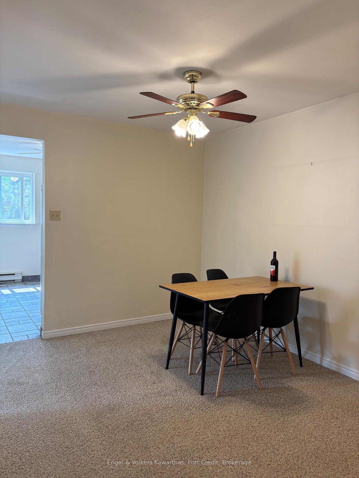Photo 7 of Unit 204, 1429 Clearview Drive, Peterborough, Monaghan Ward 2 — HOMEH