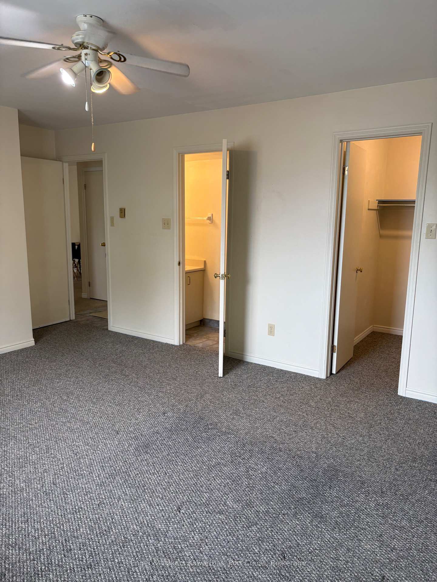 Photo 10 of Unit 204, 1429 Clearview Drive, Peterborough, Monaghan Ward 2 — HOMEH