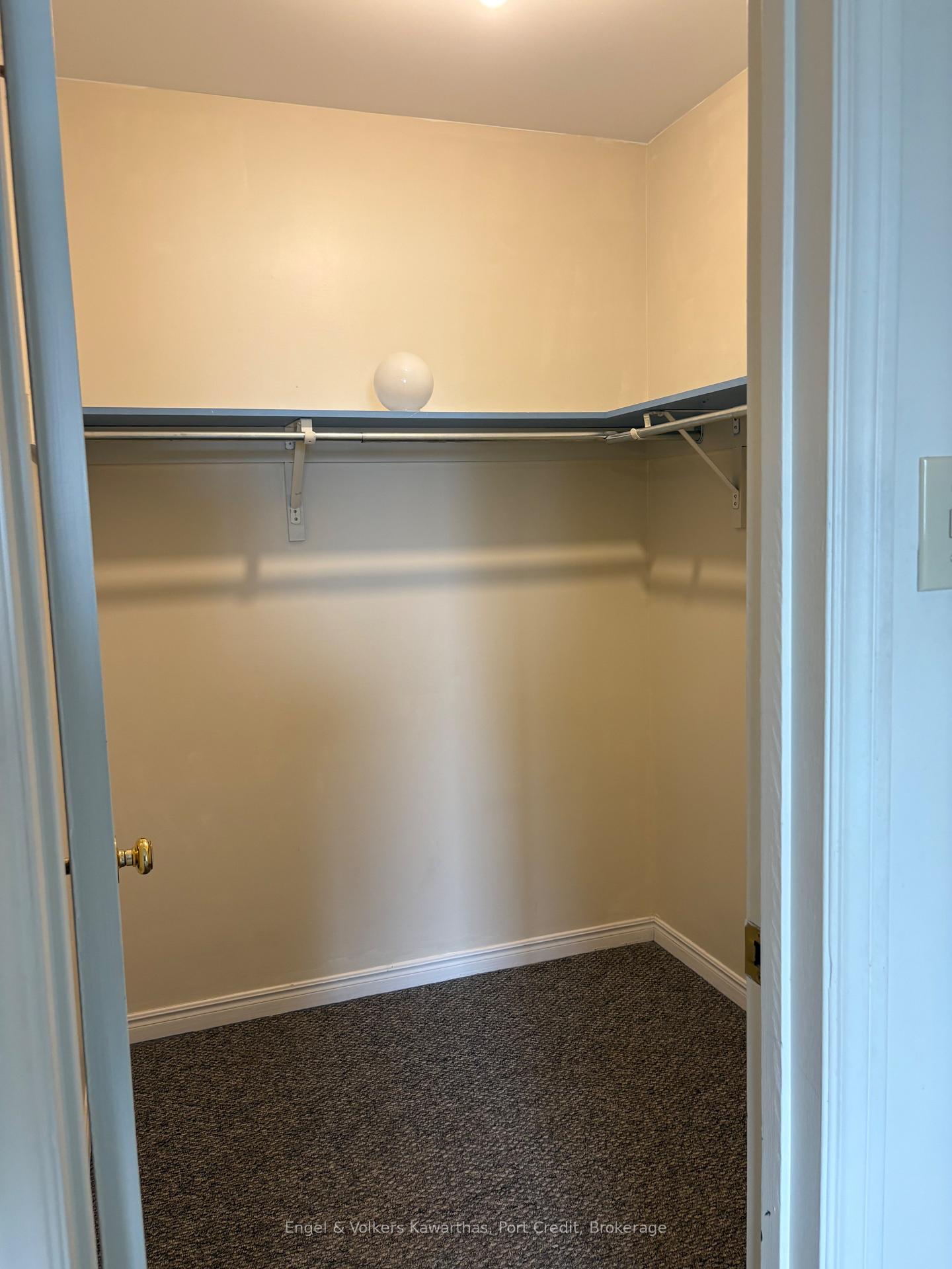 Photo 15 of Unit 204, 1429 Clearview Drive, Peterborough, Monaghan Ward 2 — HOMEH