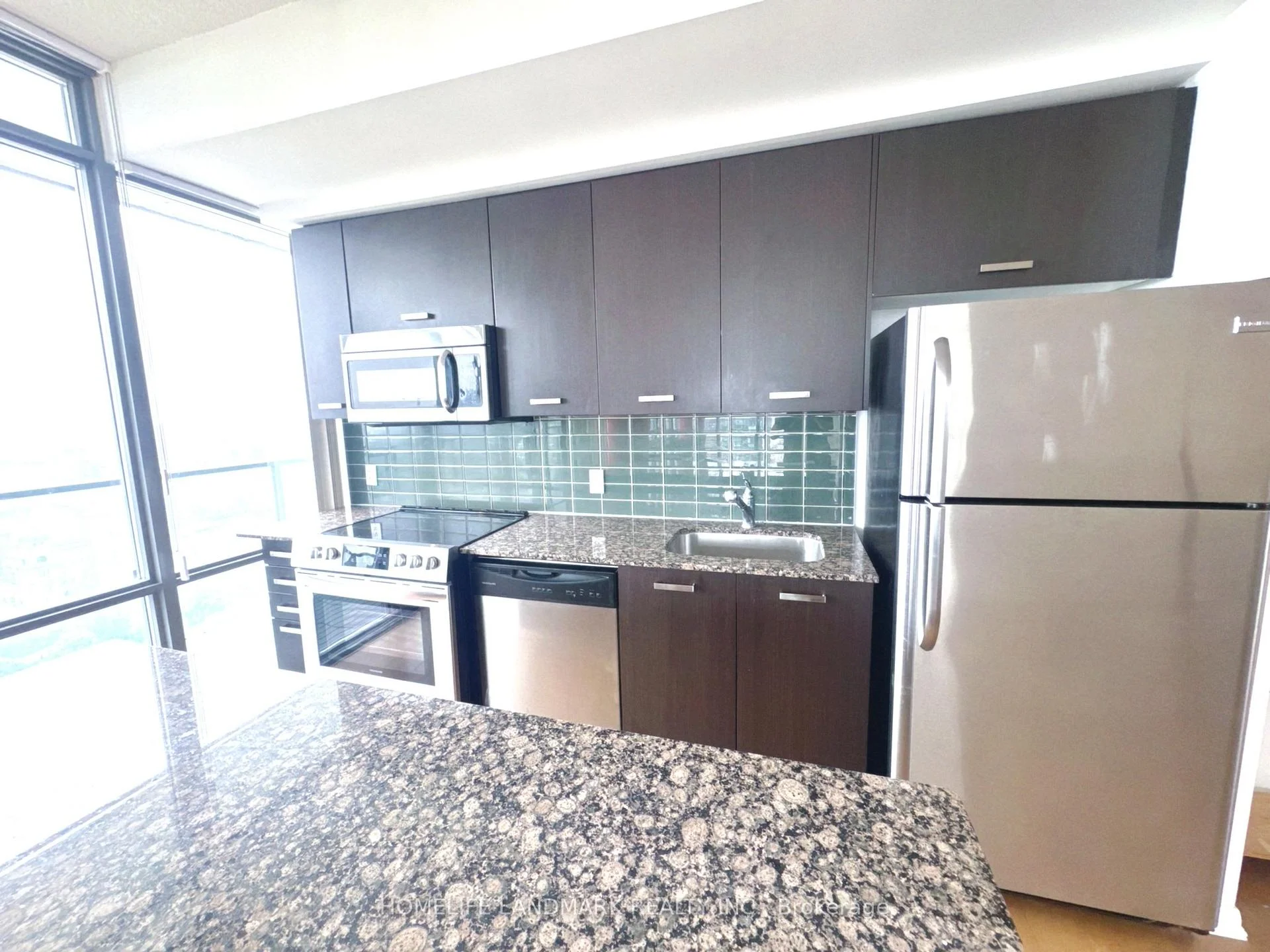 Photo 5 of Unit 3310, 832 Bay Street, Toronto, Bay Street Corridor — HOMEH