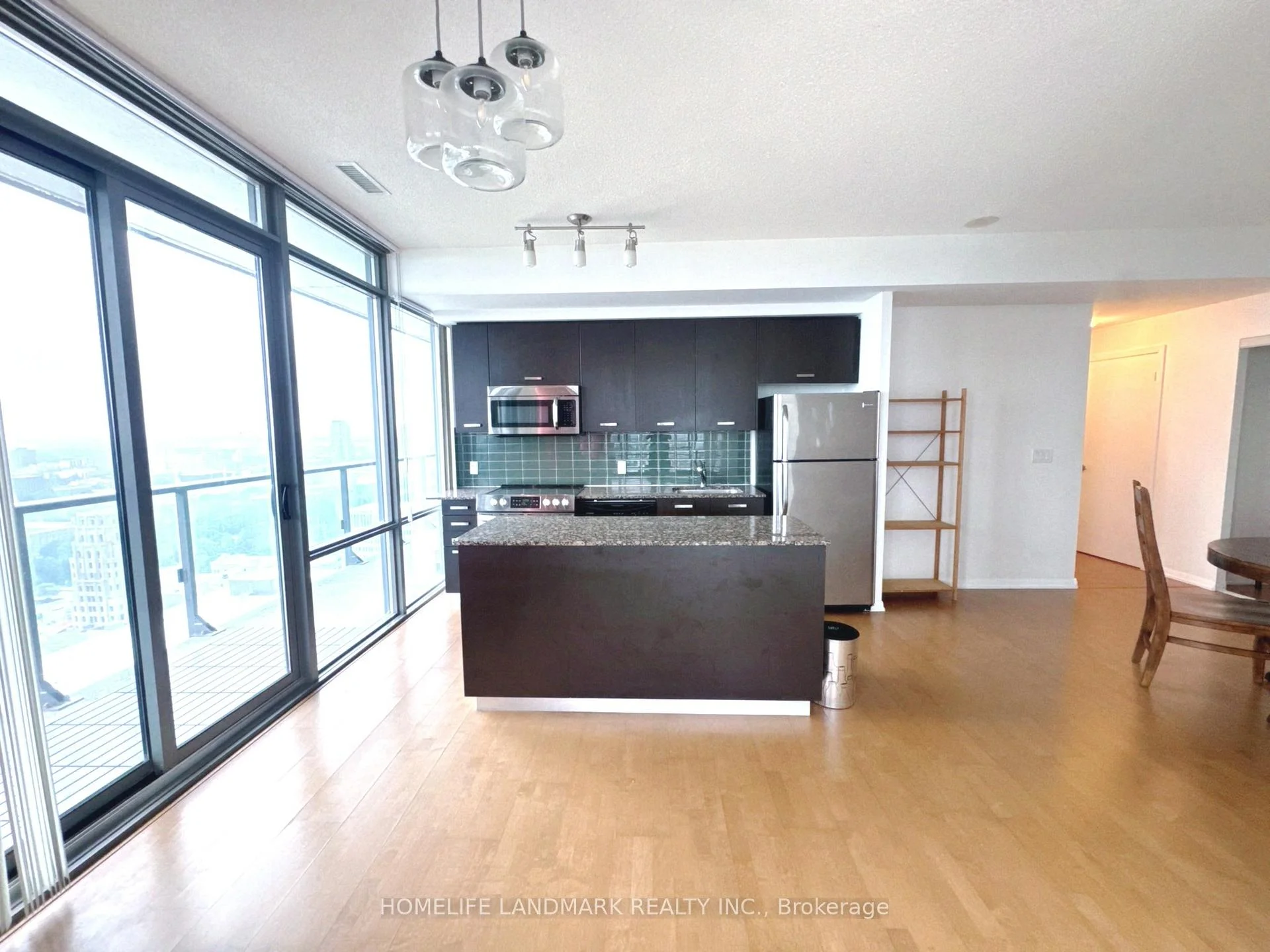 Photo 9 of Unit 3310, 832 Bay Street, Toronto, Bay Street Corridor — HOMEH