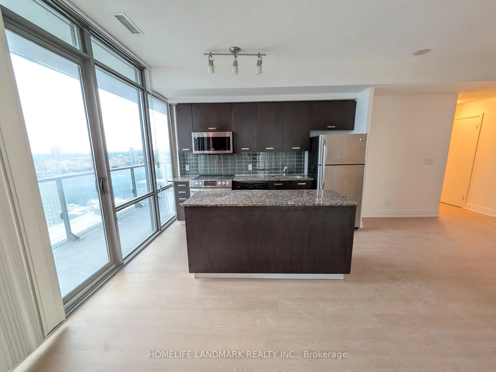 Photo 14 of Unit 3310, 832 Bay Street, Toronto, Bay Street Corridor — HOMEH