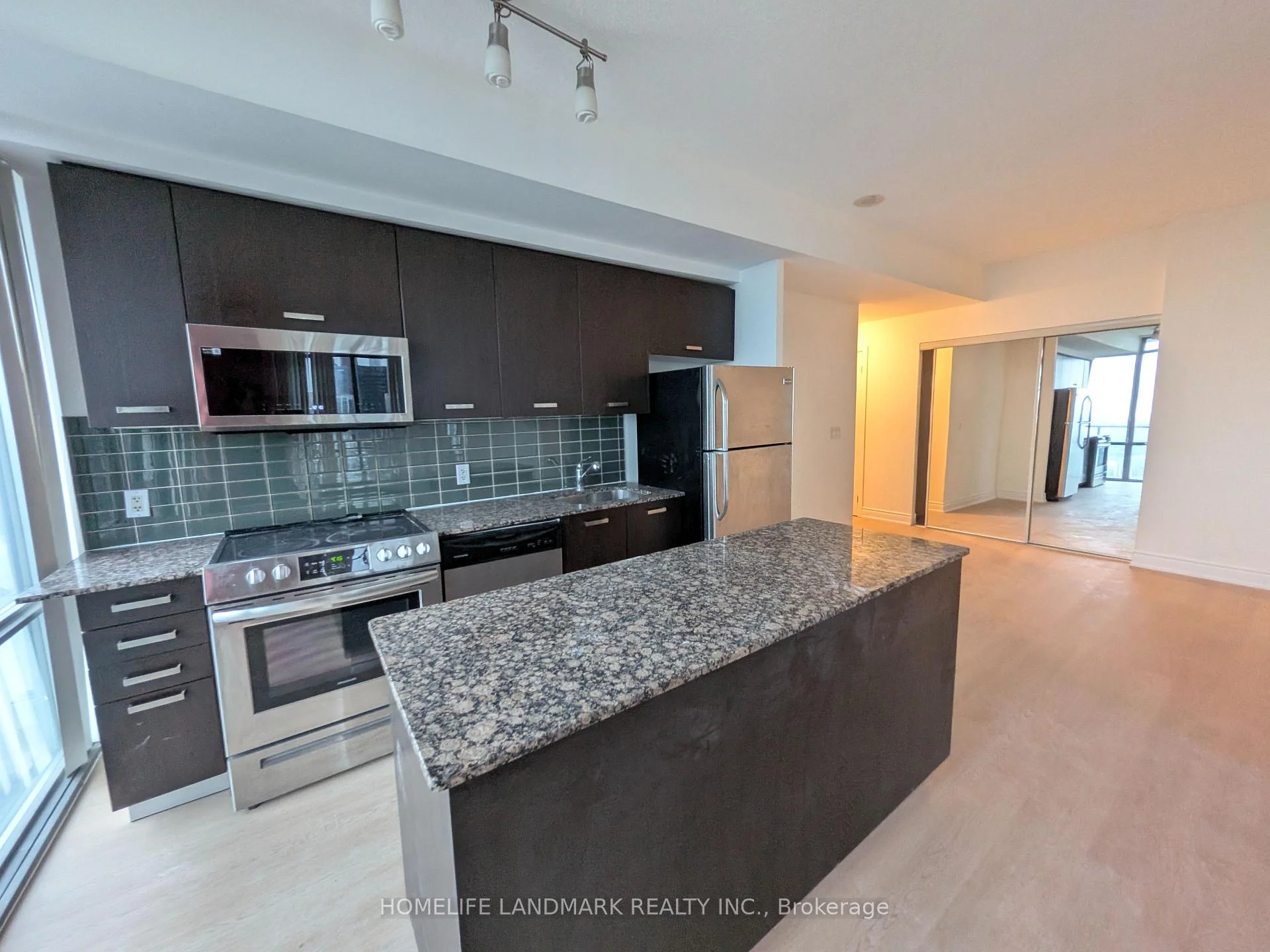 Photo 23 of Unit 3310, 832 Bay Street, Toronto, Bay Street Corridor — HOMEH