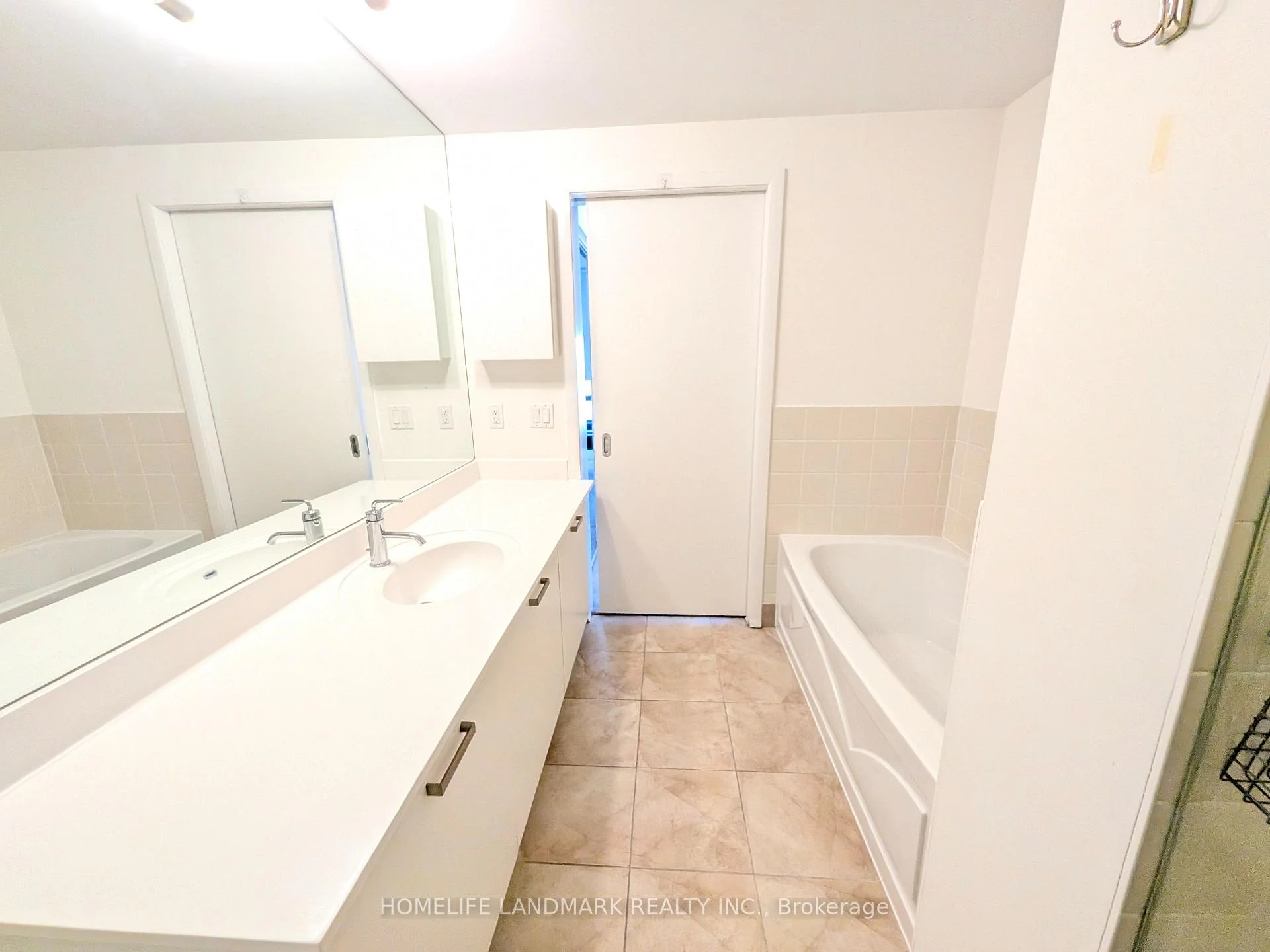 Photo 53 of Unit 3310, 832 Bay Street, Toronto, Bay Street Corridor — HOMEH