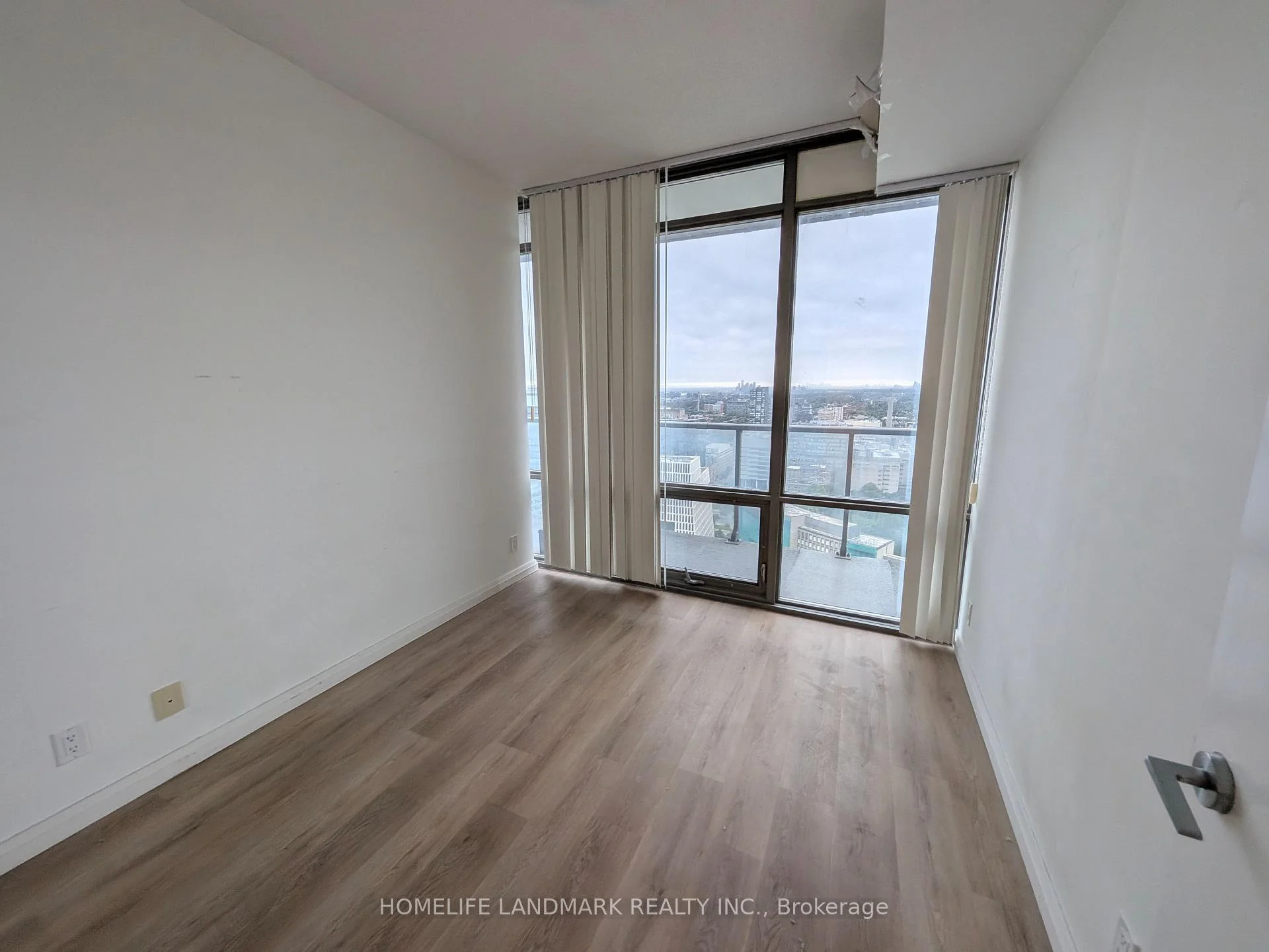 Photo 57 of Unit 3310, 832 Bay Street, Toronto, Bay Street Corridor — HOMEH