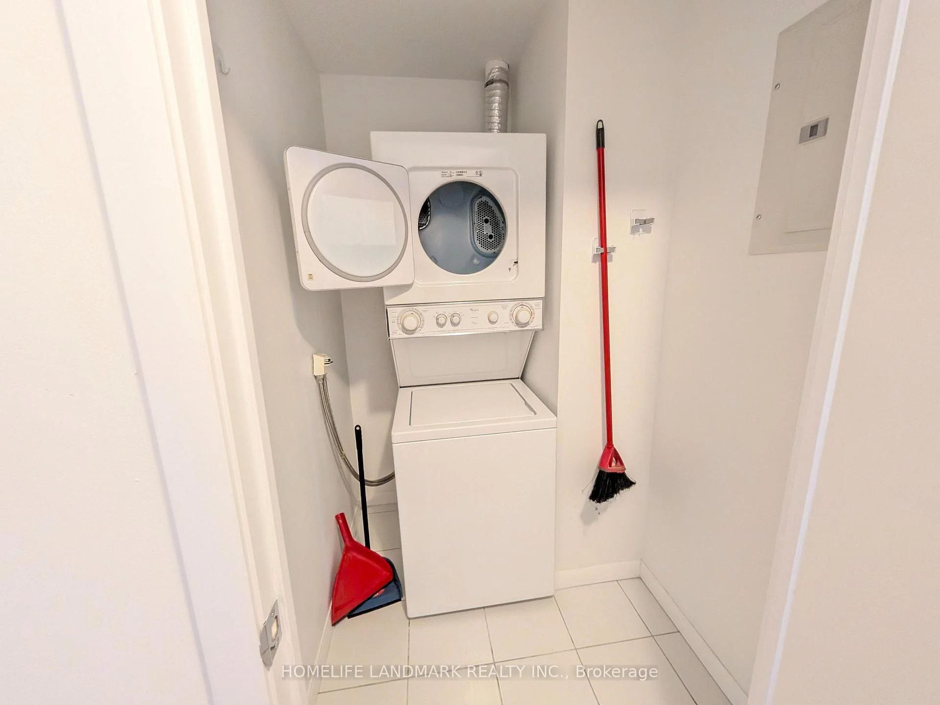 Photo 65 of Unit 3310, 832 Bay Street, Toronto, Bay Street Corridor — HOMEH
