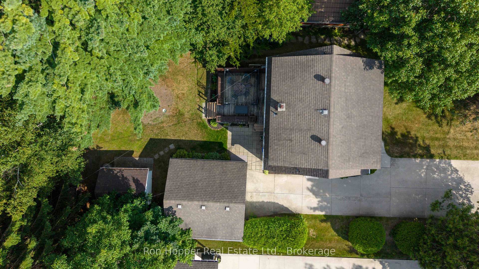 Photo 4 of 680 6th Avenue W, Owen Sound — HOMEH