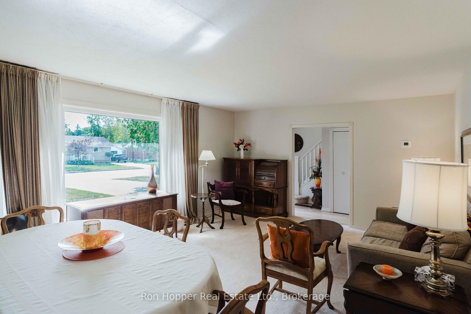 Photo 11 of 680 6th Avenue W, Owen Sound — HOMEH