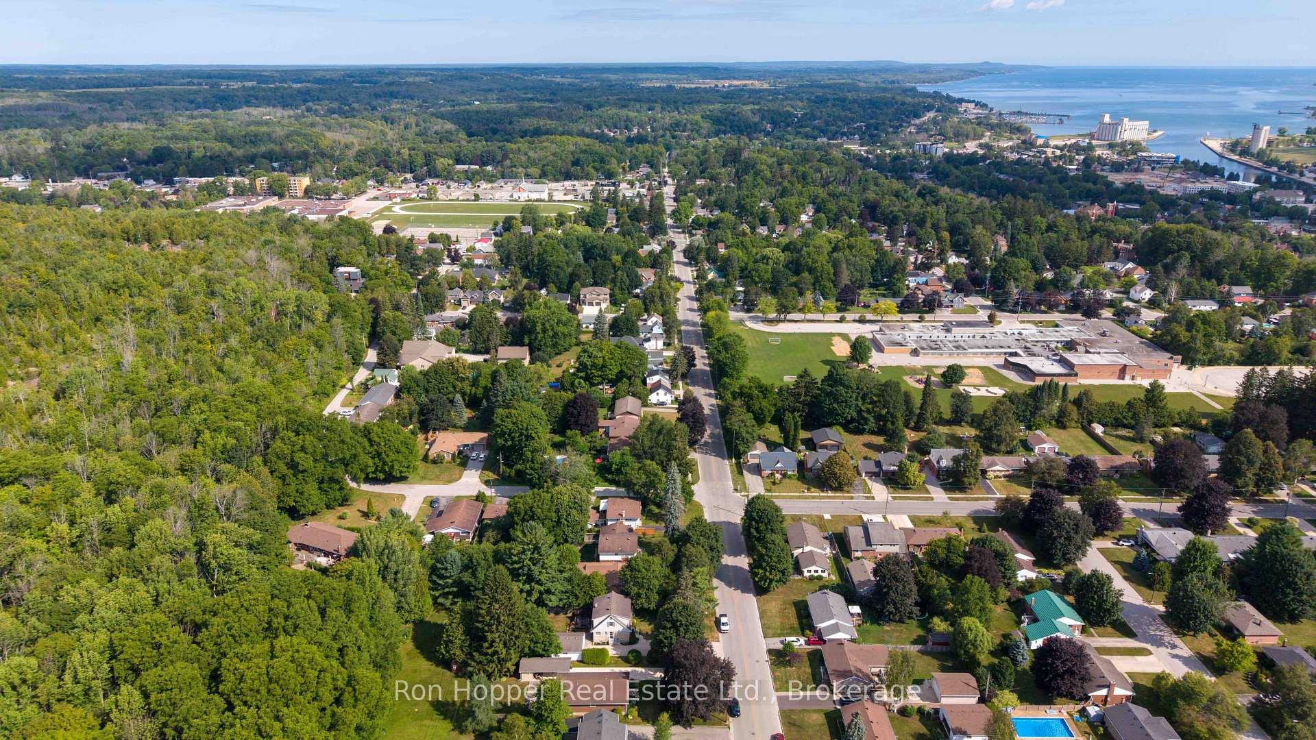 Photo 39 of 680 6th Avenue W, Owen Sound — HOMEH