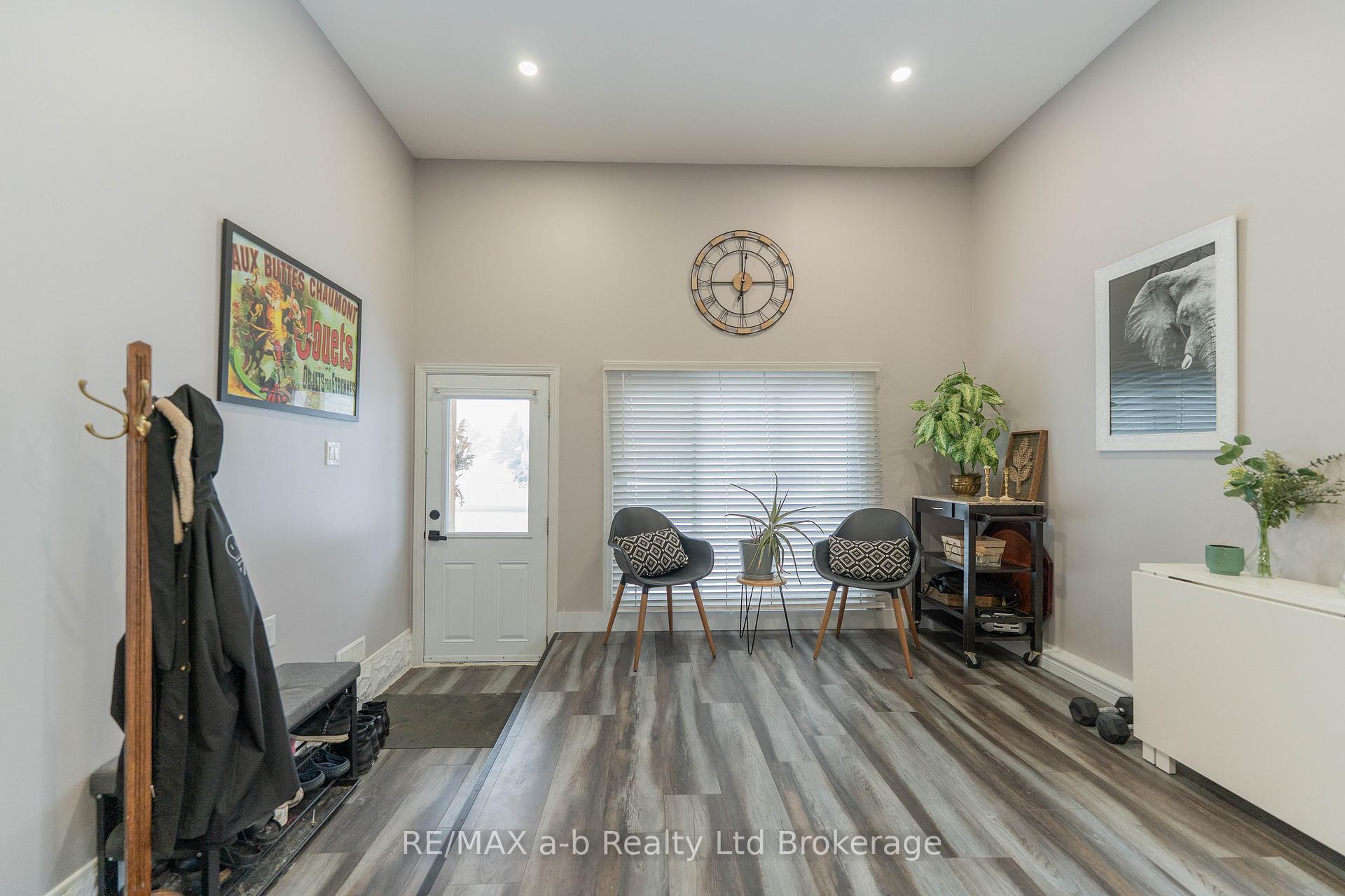 Photo 4 of 13 Potters Road N, Tillsonburg — HOMEH
