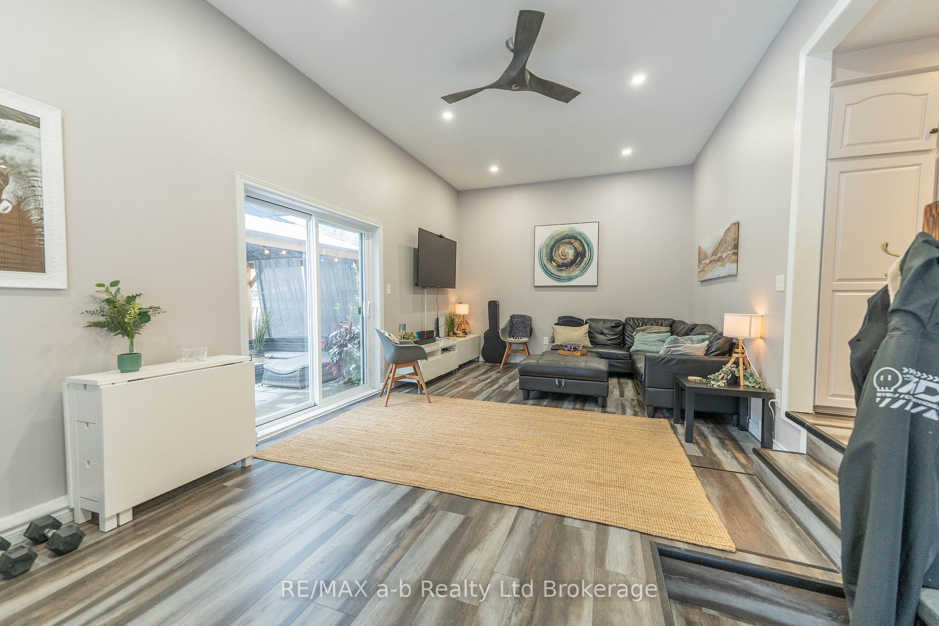 Photo 7 of 13 Potters Road N, Tillsonburg — HOMEH