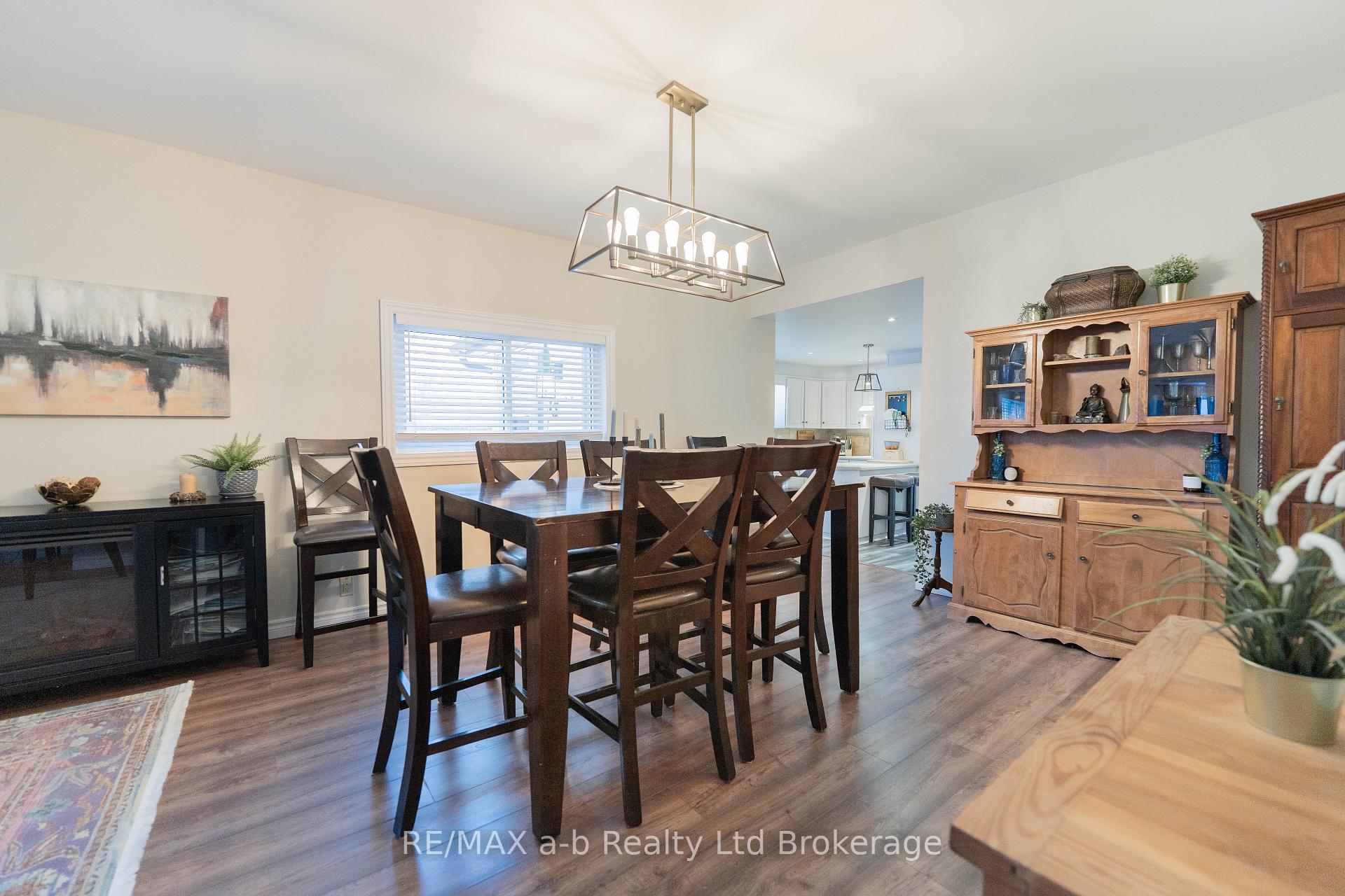 Photo 10 of 13 Potters Road N, Tillsonburg — HOMEH