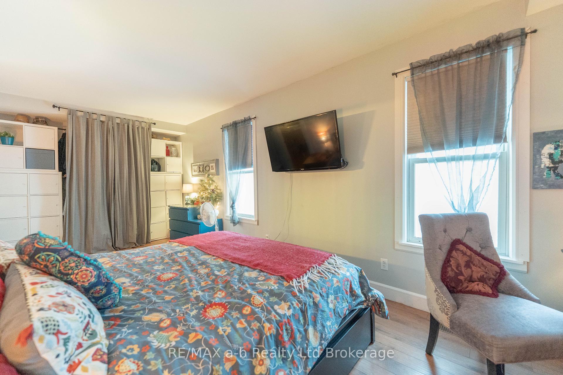 Photo 20 of 13 Potters Road N, Tillsonburg — HOMEH