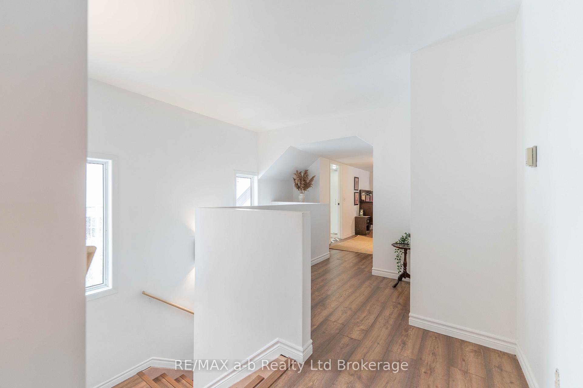 Photo 23 of 13 Potters Road N, Tillsonburg — HOMEH