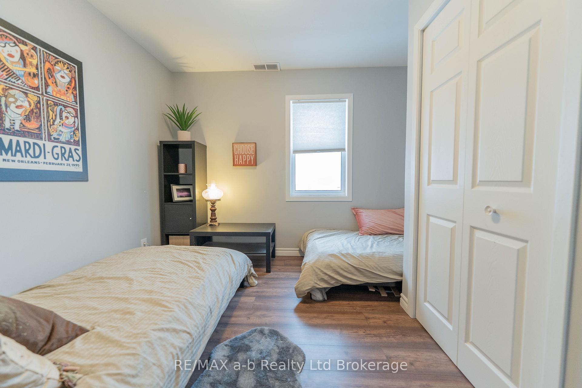 Photo 24 of 13 Potters Road N, Tillsonburg — HOMEH