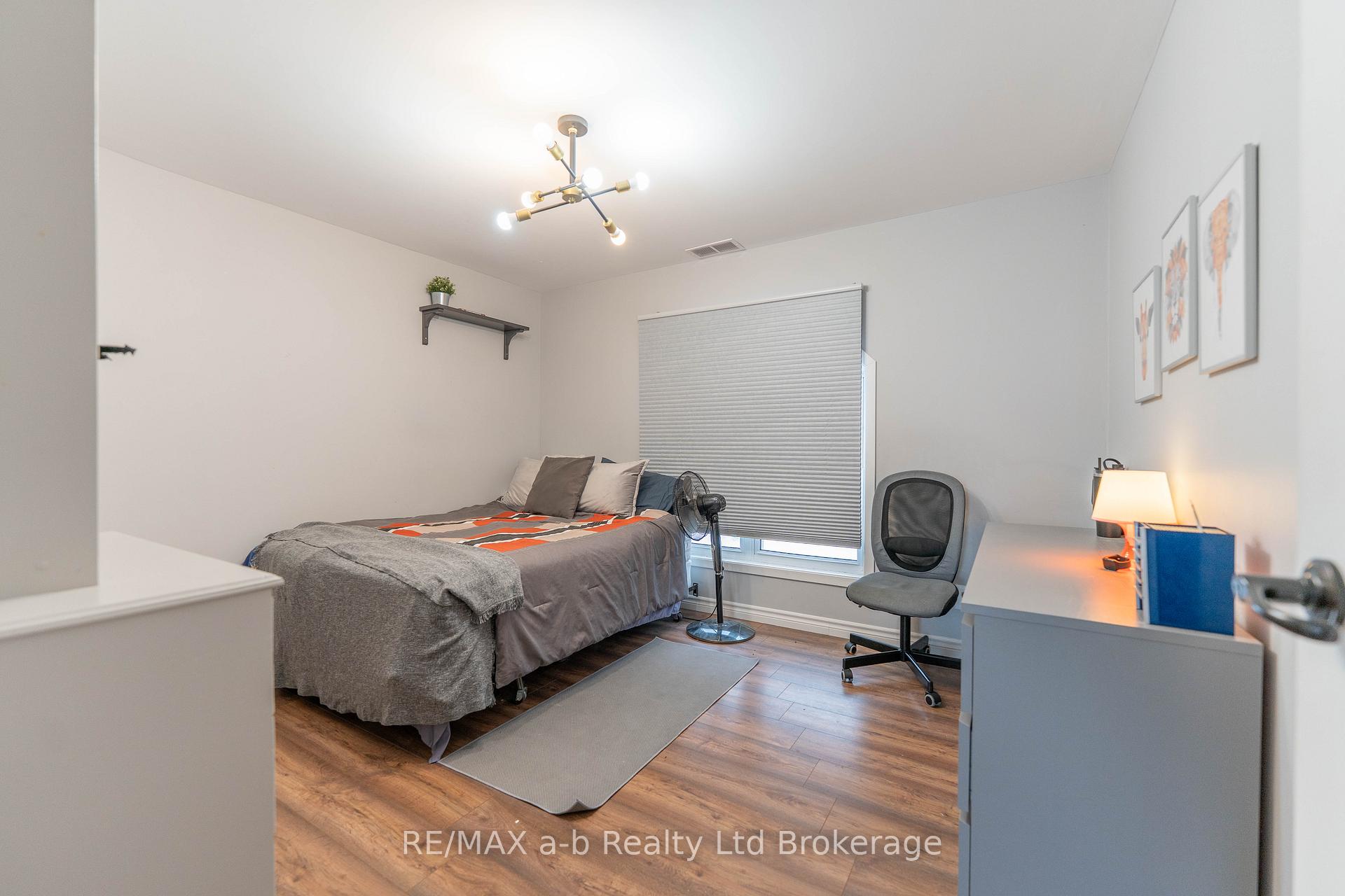Photo 28 of 13 Potters Road N, Tillsonburg — HOMEH