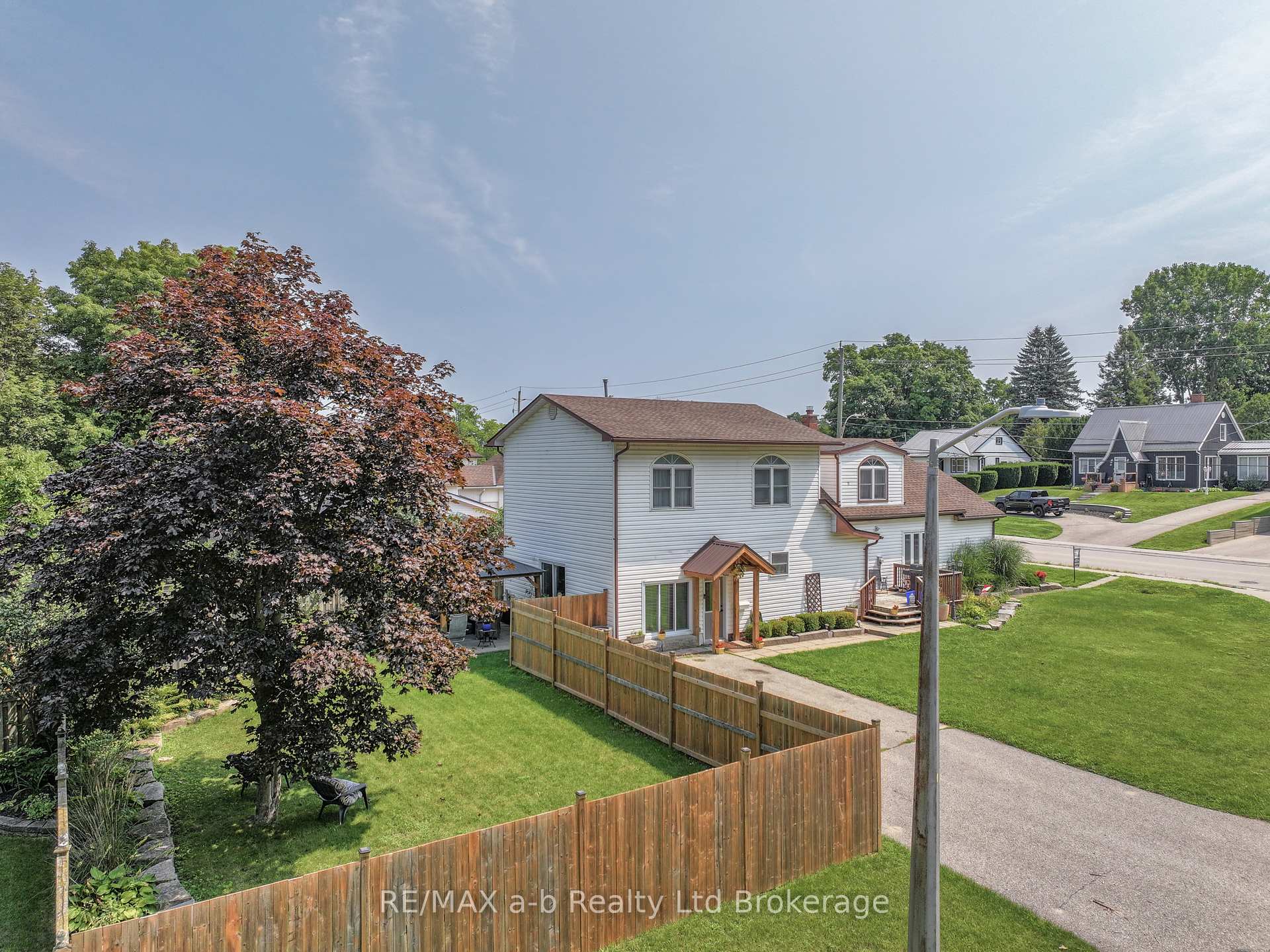 Photo 37 of 13 Potters Road N, Tillsonburg — HOMEH