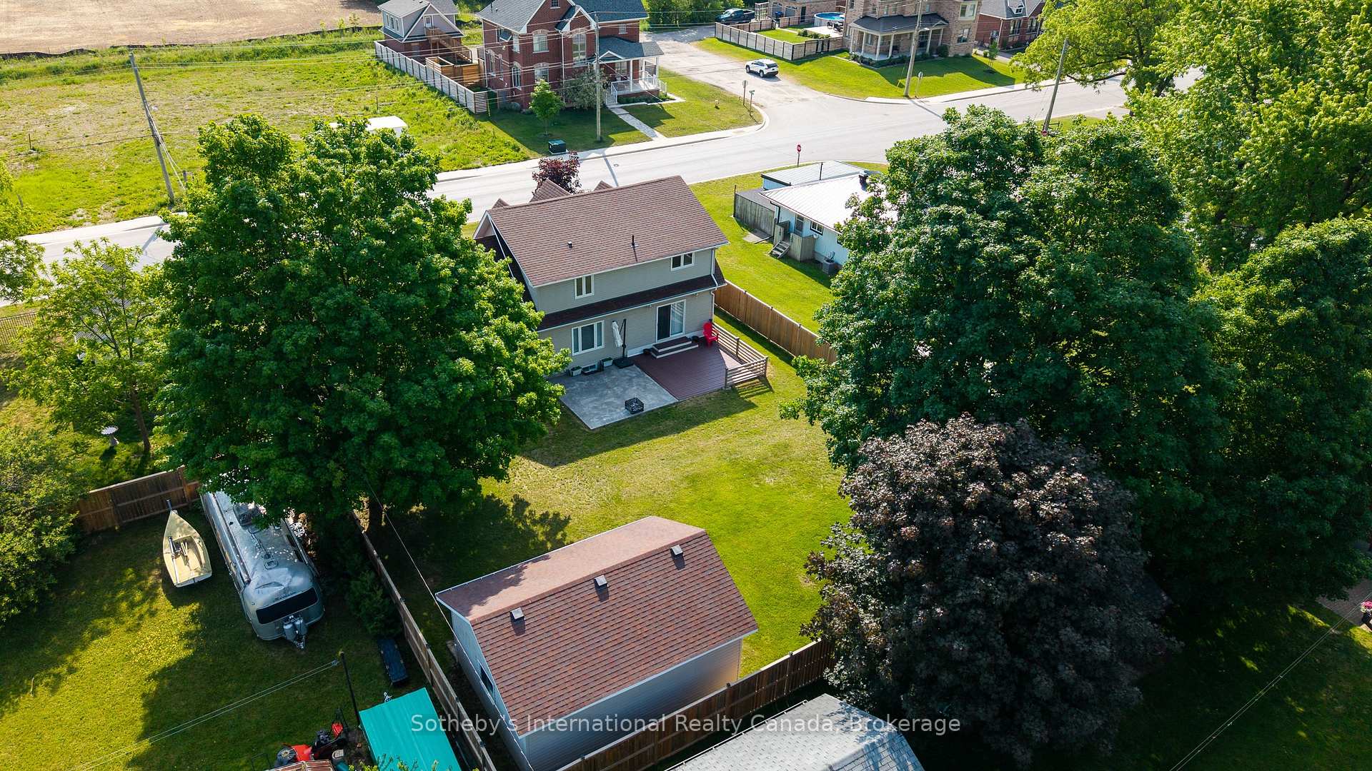 Photo 40 of 154 Mary Street, Clearview, Creemore — HOMEH