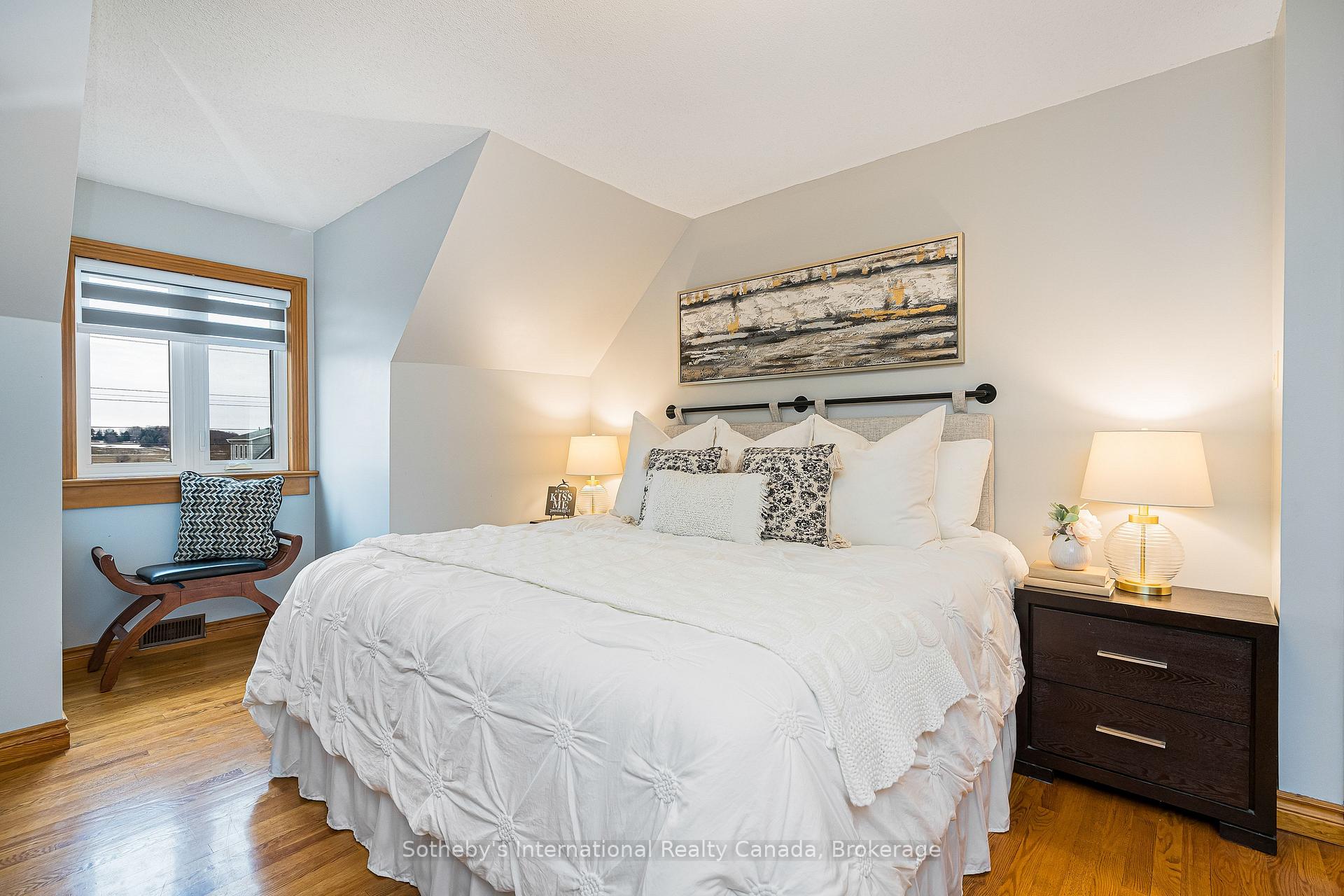 Photo 21 of 154 Mary Street, Clearview, Creemore — HOMEH