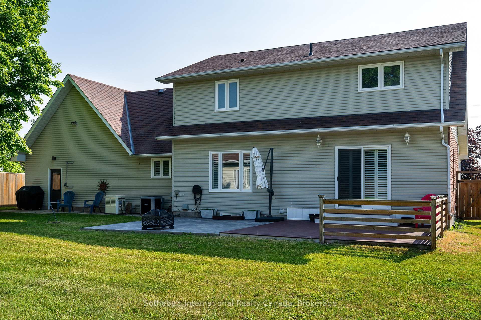 Photo 35 of 154 Mary Street, Clearview, Creemore — HOMEH