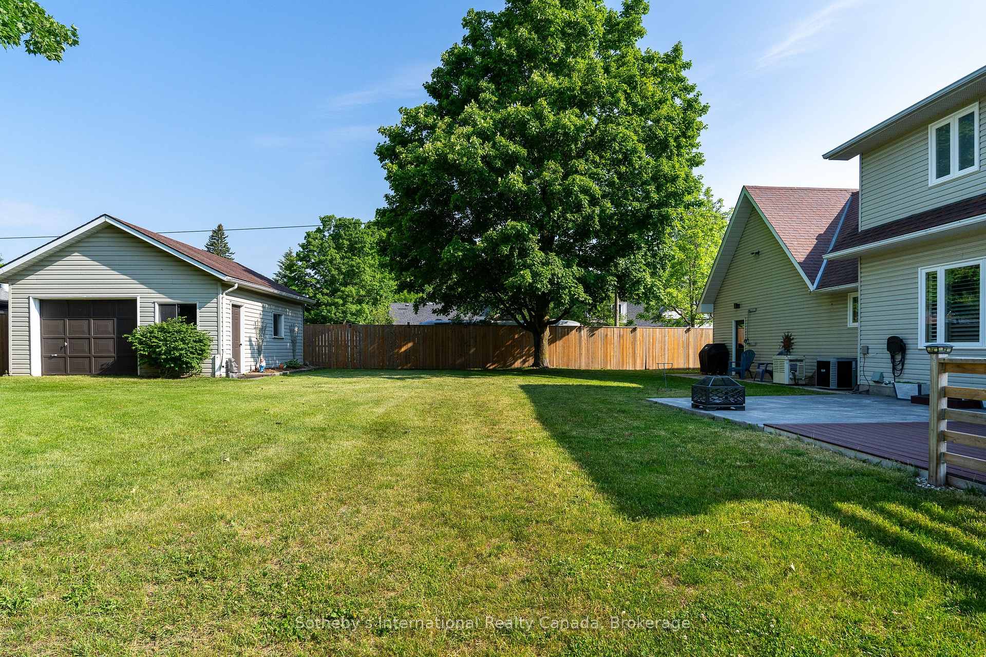 Photo 37 of 154 Mary Street, Clearview, Creemore — HOMEH