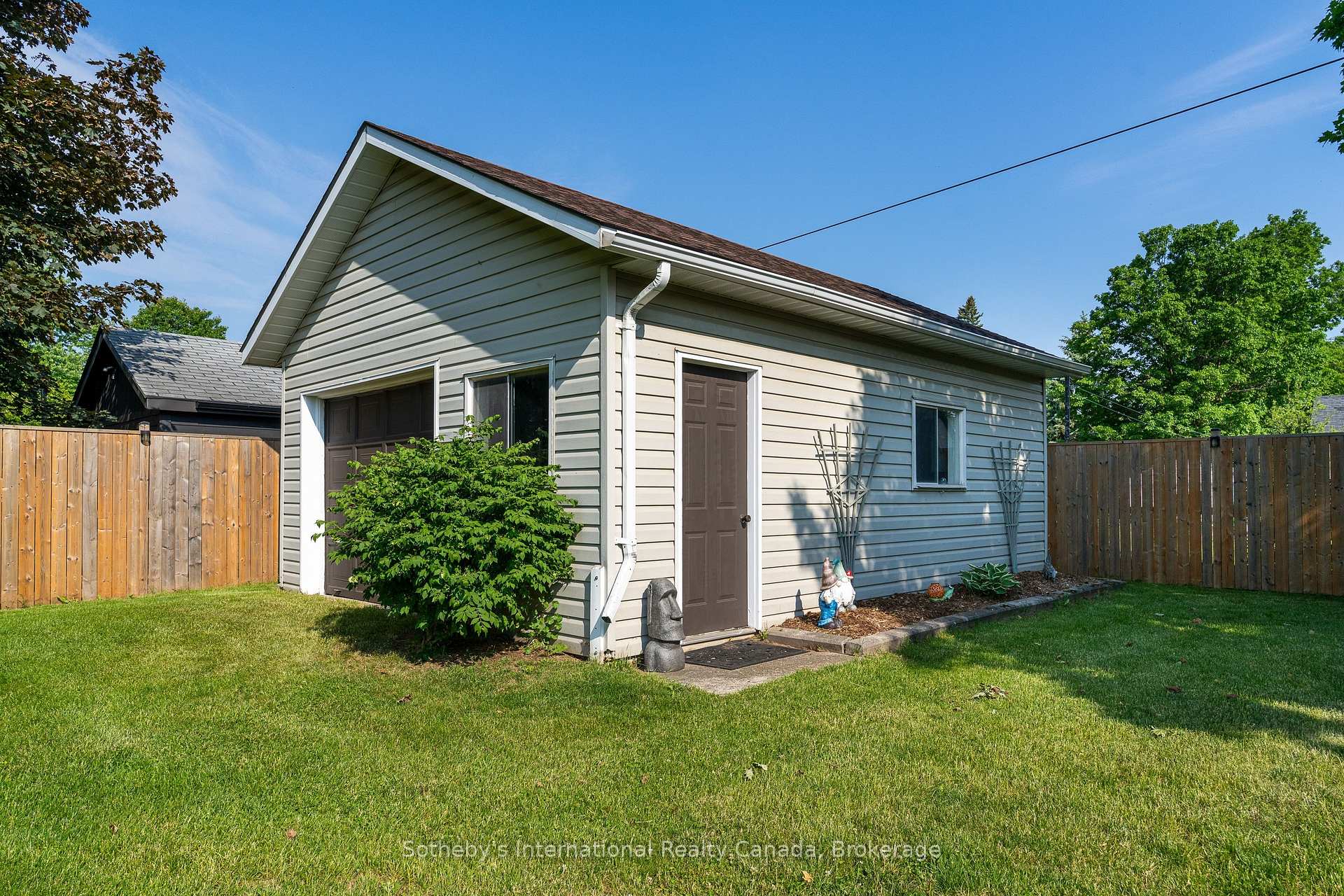 Photo 41 of 154 Mary Street, Clearview, Creemore — HOMEH