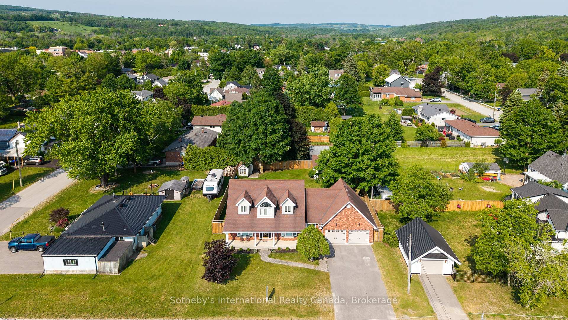 Photo 44 of 154 Mary Street, Clearview, Creemore — HOMEH