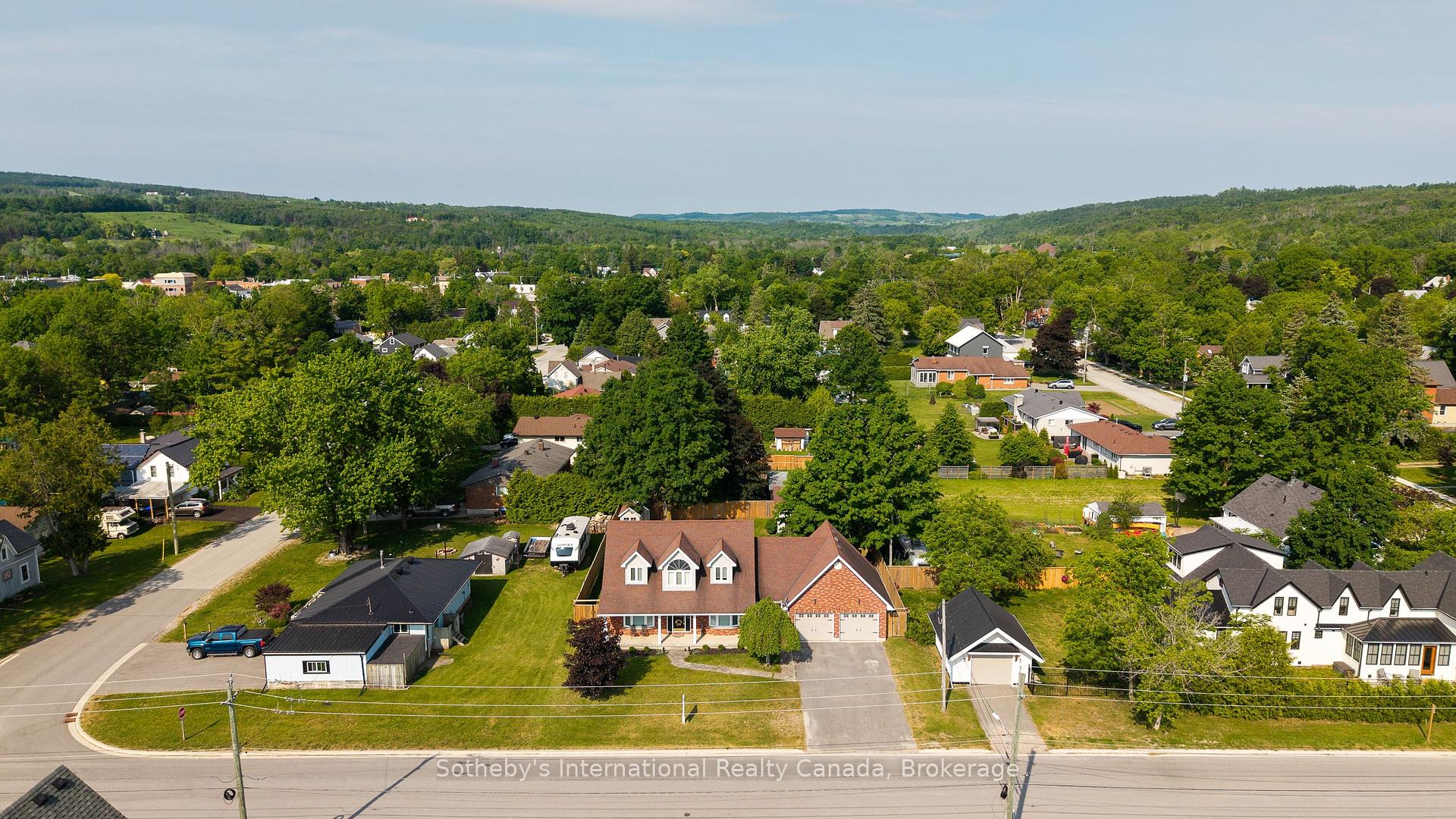 Photo 46 of 154 Mary Street, Clearview, Creemore — HOMEH