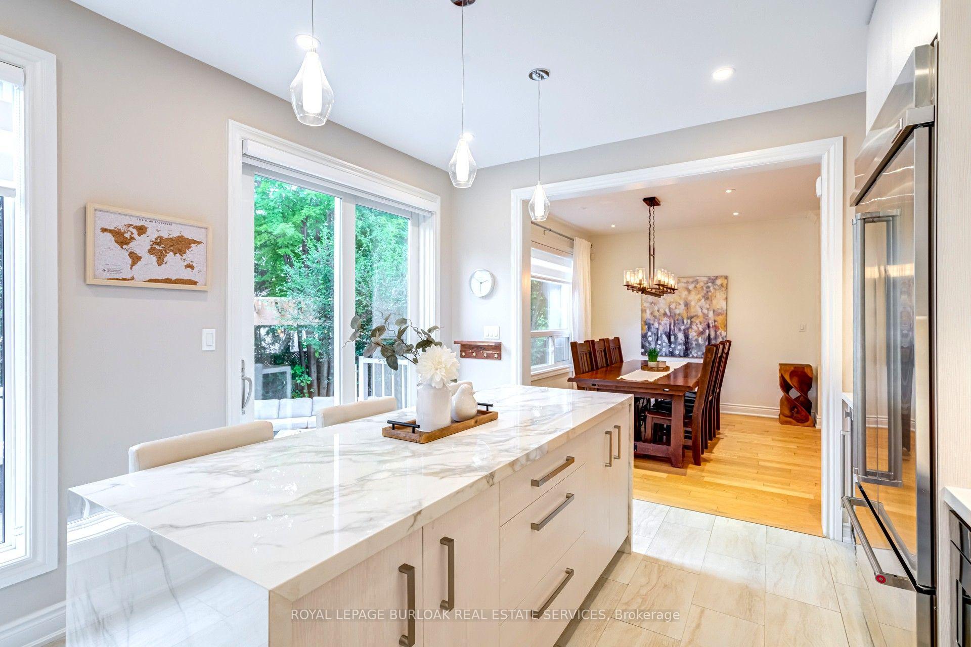 Photo 9 of 2342 Lionstone Drive, Oakville, Westmount — HOMEH