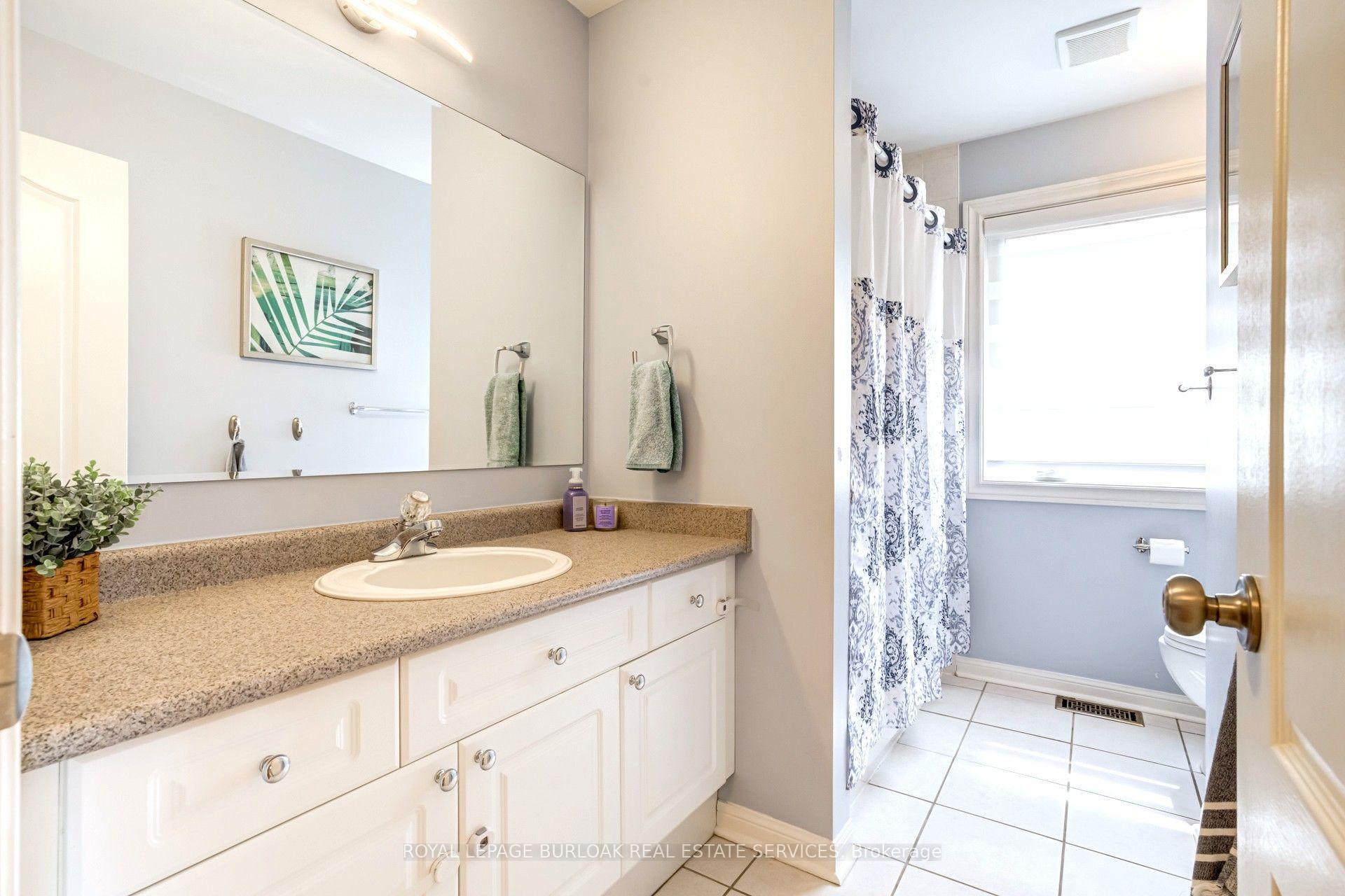 Photo 21 of 2342 Lionstone Drive, Oakville, Westmount — HOMEH