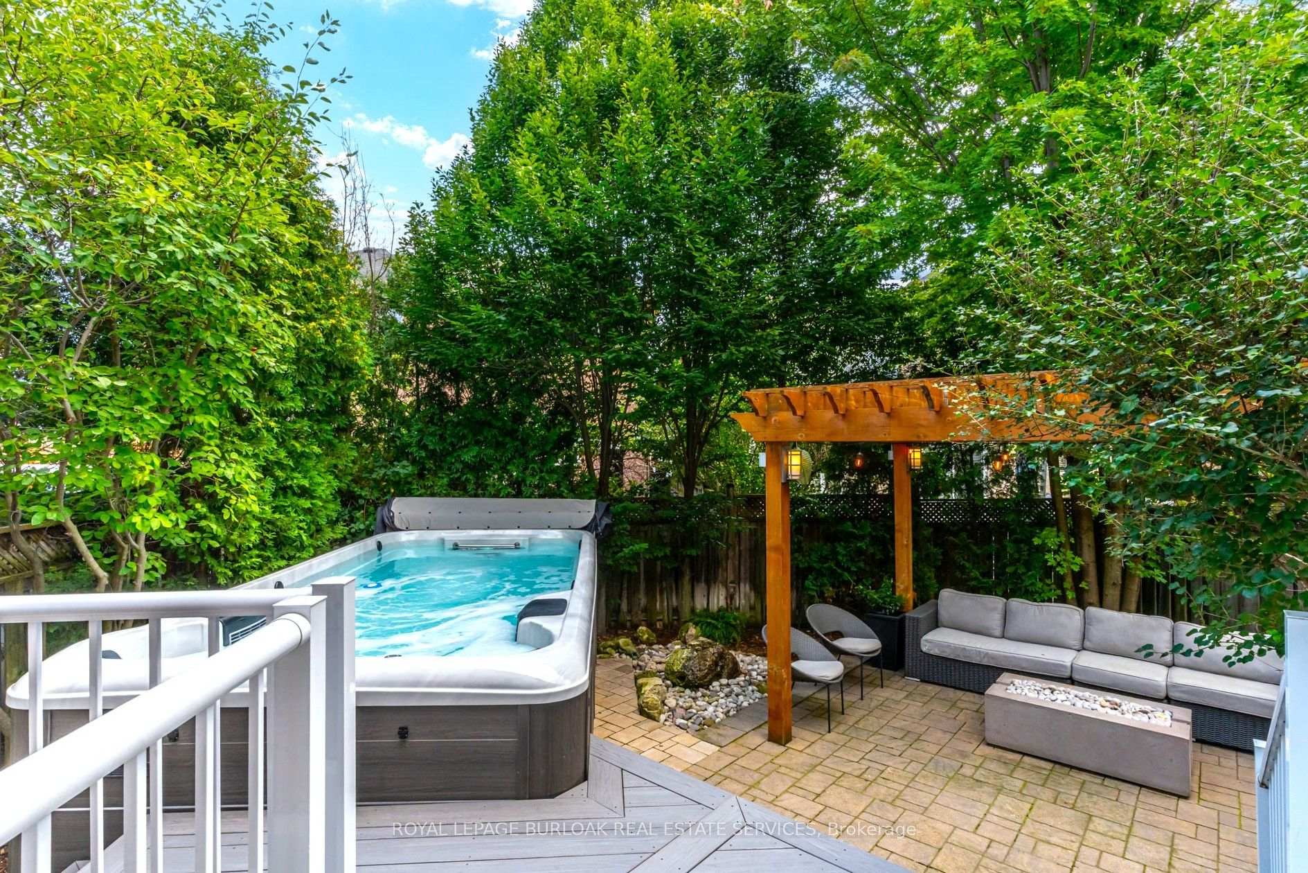 Photo 30 of 2342 Lionstone Drive, Oakville, Westmount — HOMEH