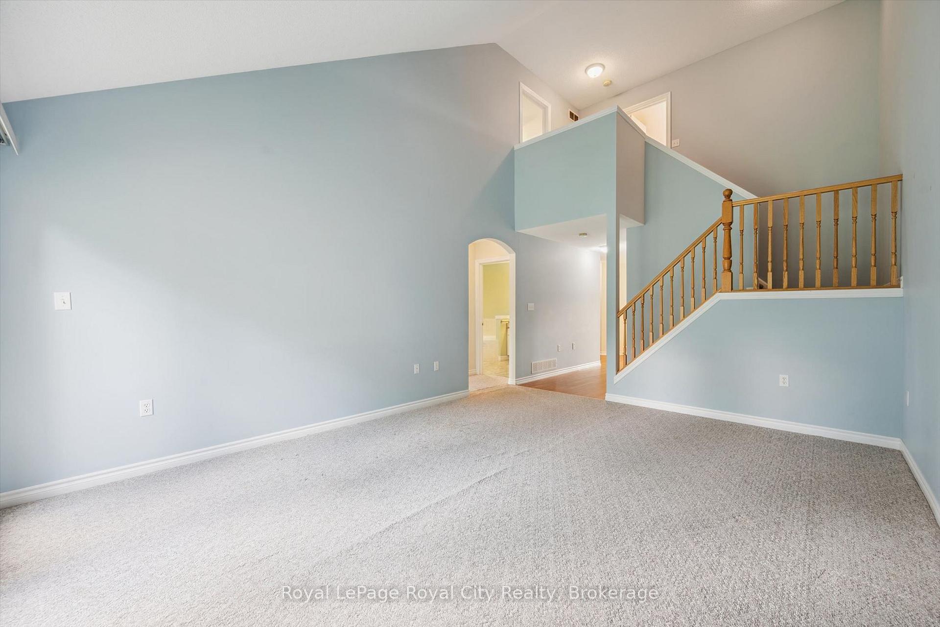 Photo 13 of 46 Terraview Crescent, Guelph, Kortright West — HOMEH