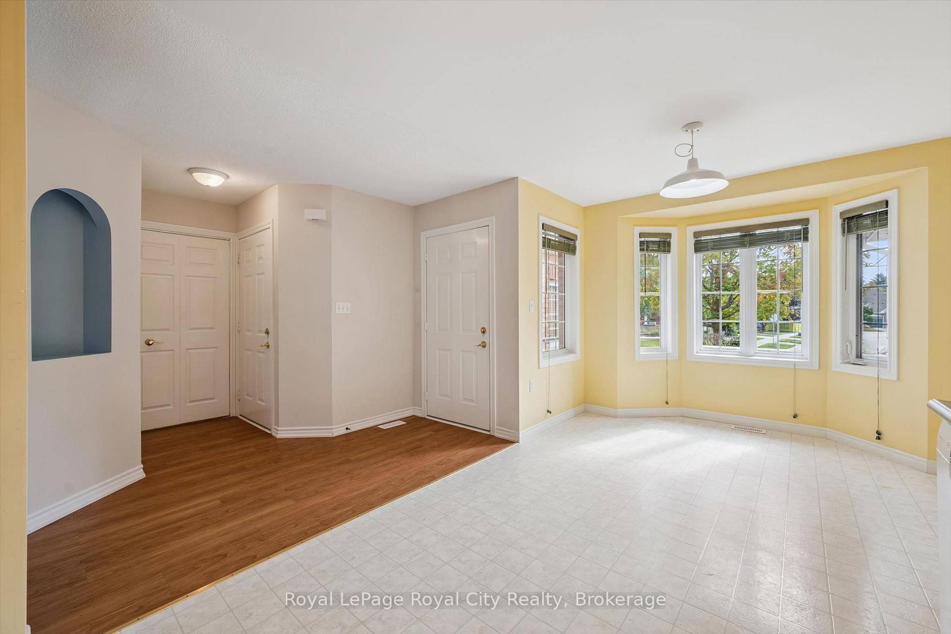 Photo 19 of 46 Terraview Crescent, Guelph, Kortright West — HOMEH