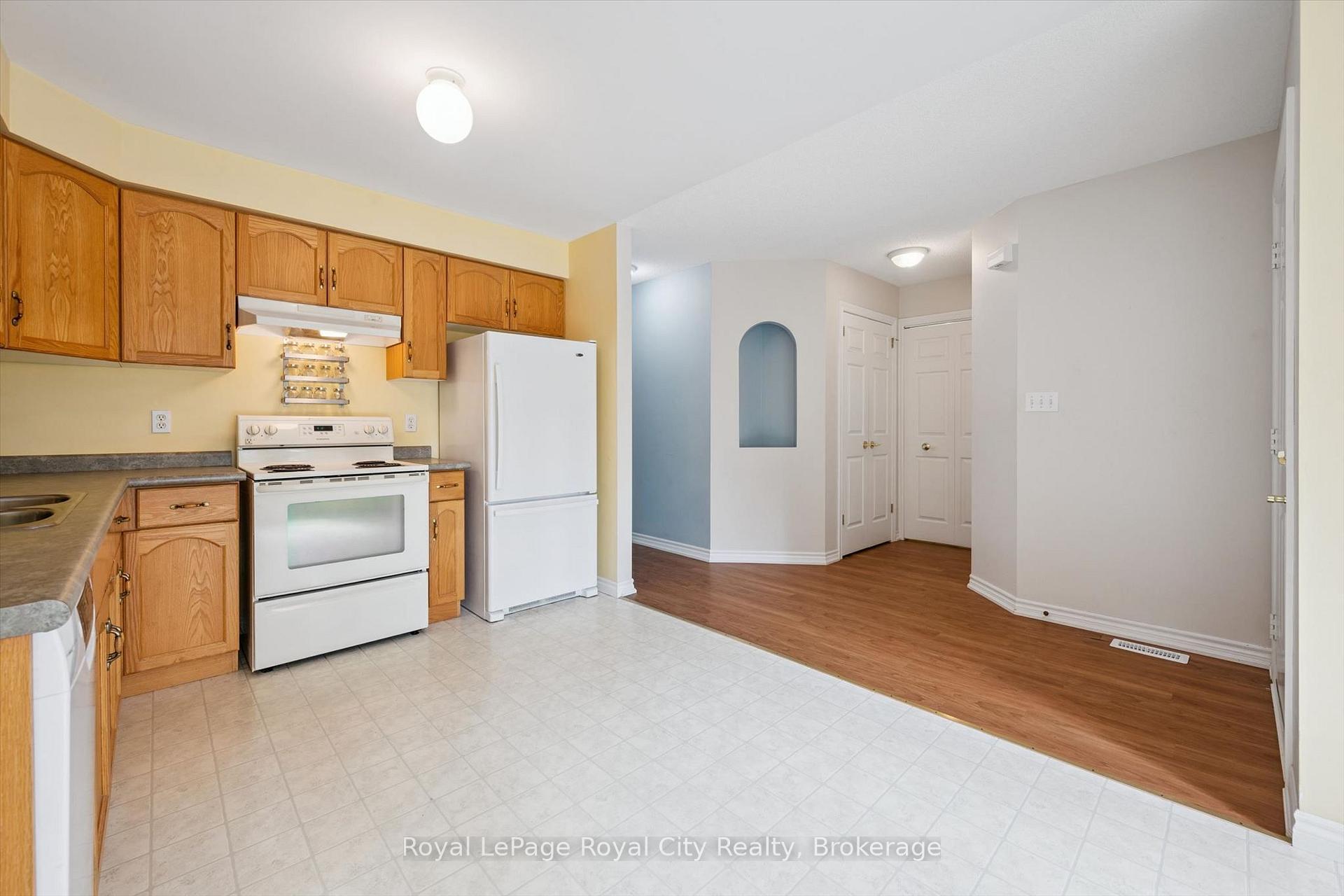 Photo 8 of 46 Terraview Crescent, Guelph, Kortright West — HOMEH