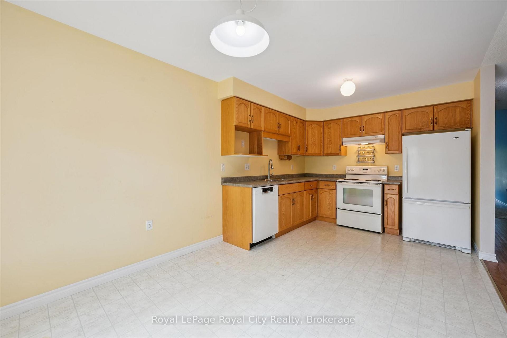 Photo 25 of 46 Terraview Crescent, Guelph, Kortright West — HOMEH