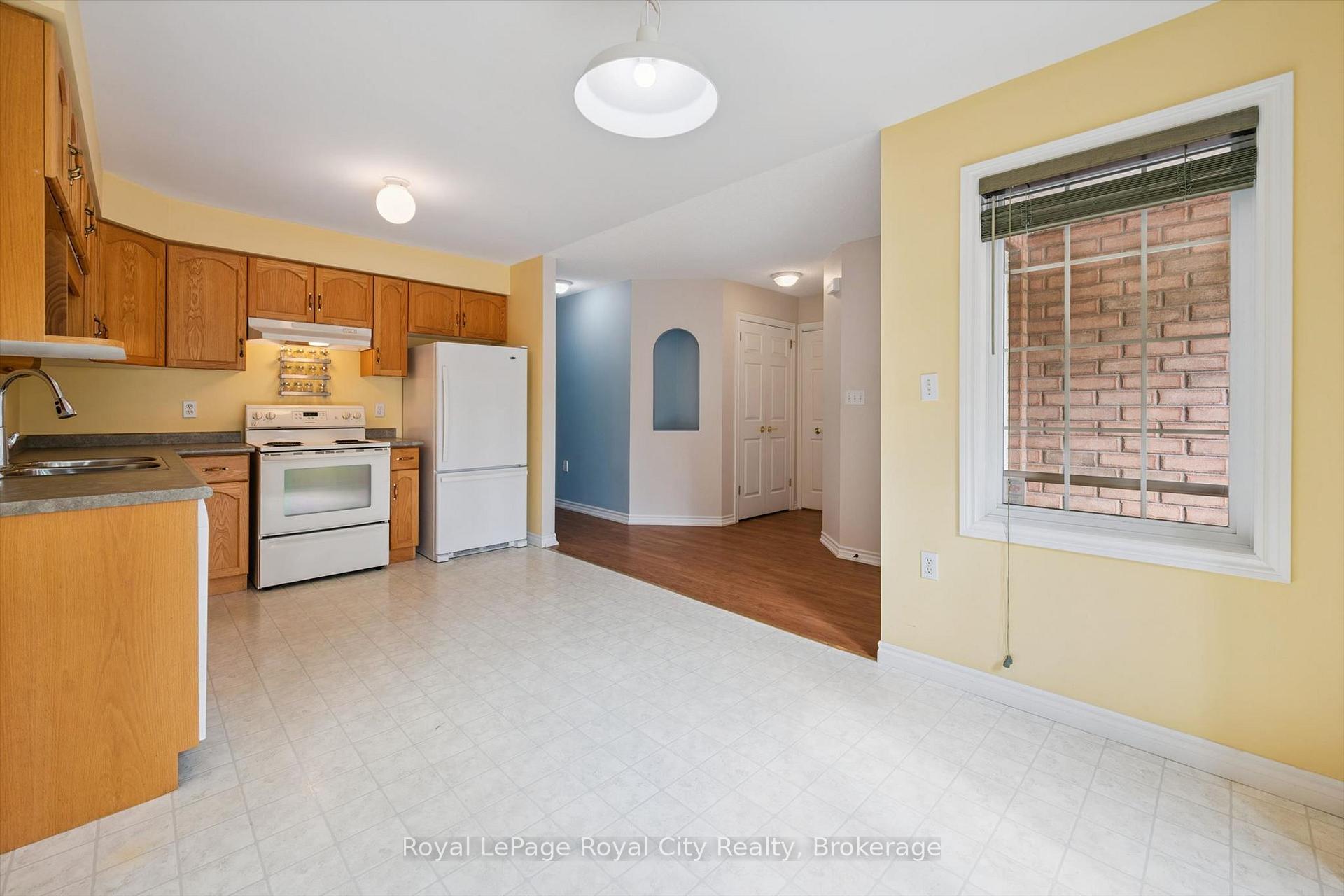 Photo 27 of 46 Terraview Crescent, Guelph, Kortright West — HOMEH