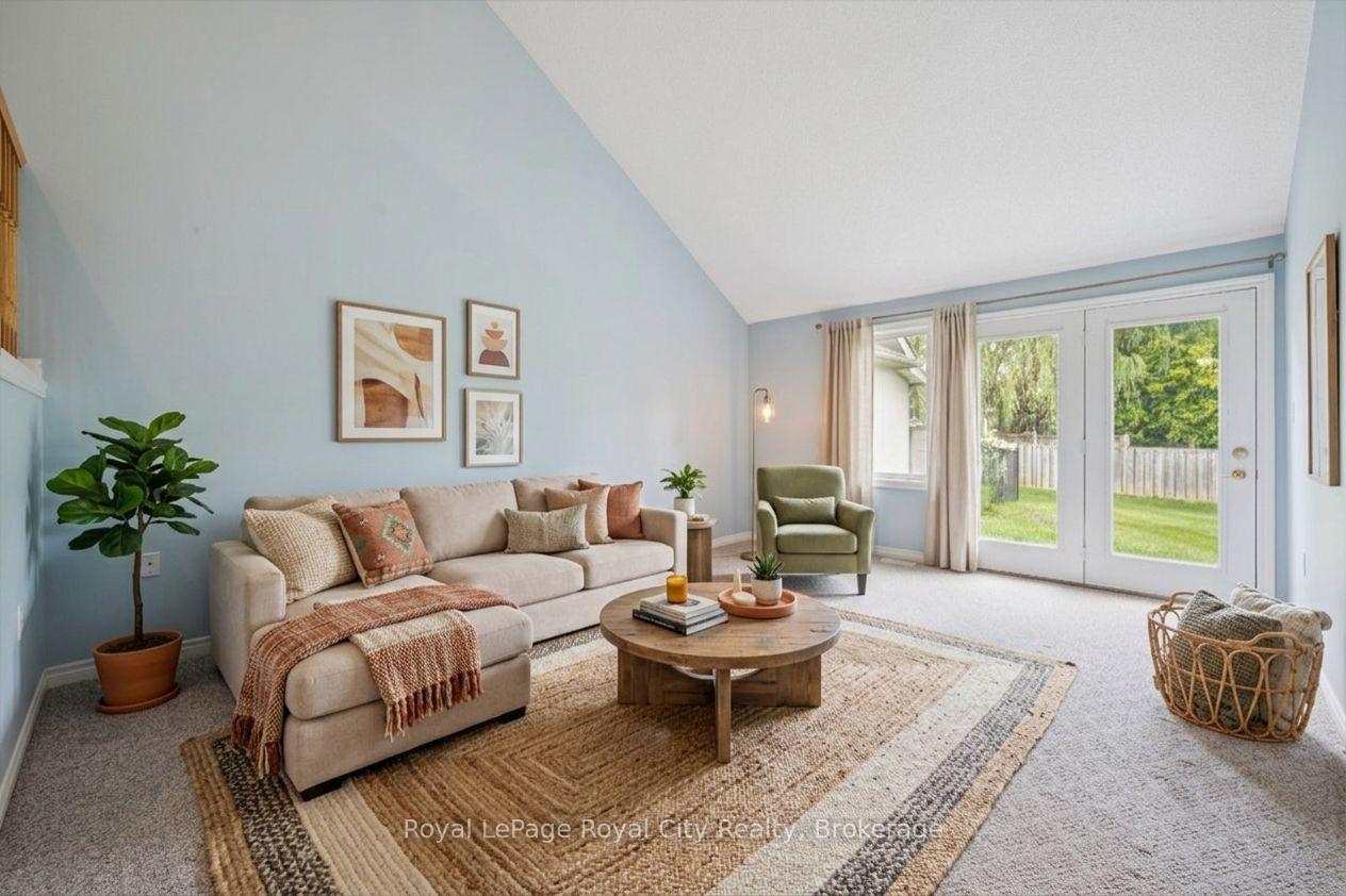 Photo 10 of 46 Terraview Crescent, Guelph, Kortright West — HOMEH