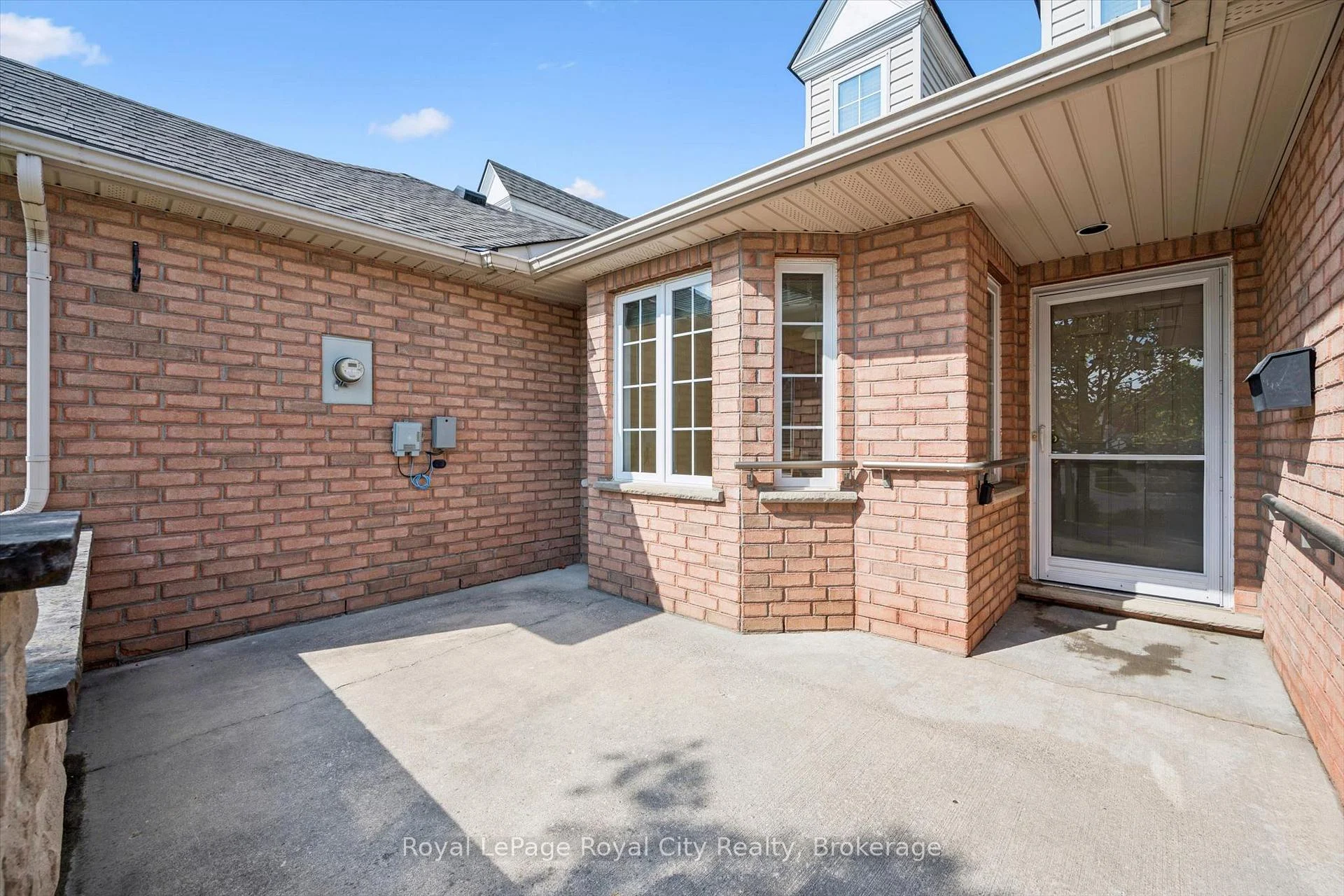Photo 6 of 46 Terraview Crescent, Guelph, Kortright West — HOMEH