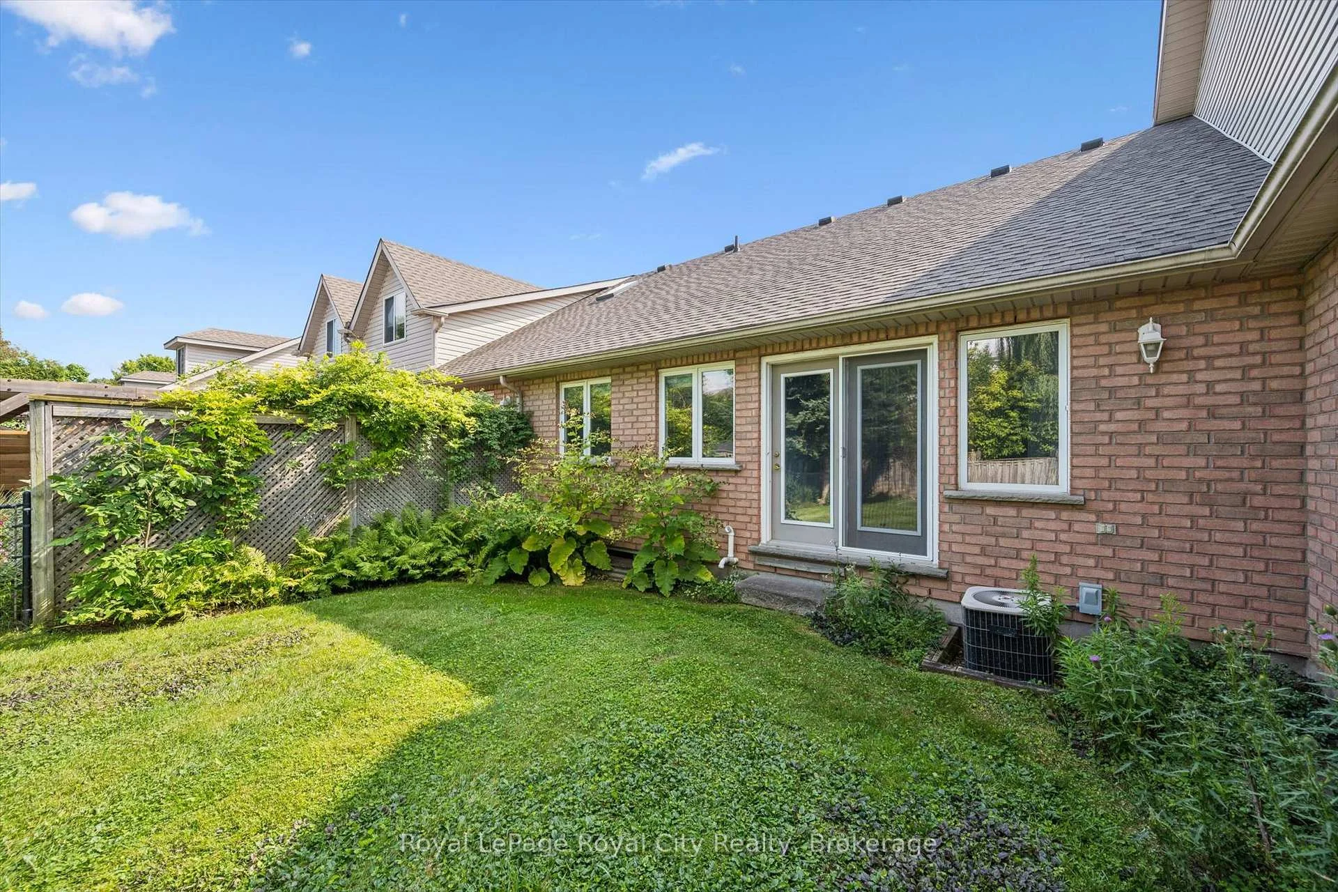 Photo 45 of 46 Terraview Crescent, Guelph, Kortright West — HOMEH