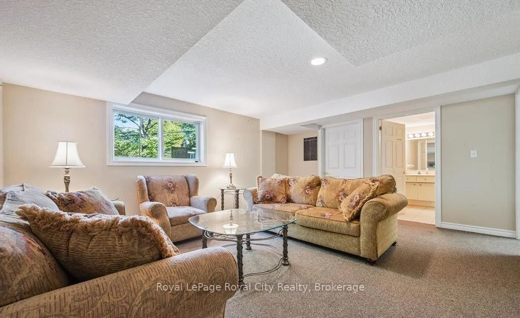 Photo 49 of 46 Terraview Crescent, Guelph, Kortright West — HOMEH